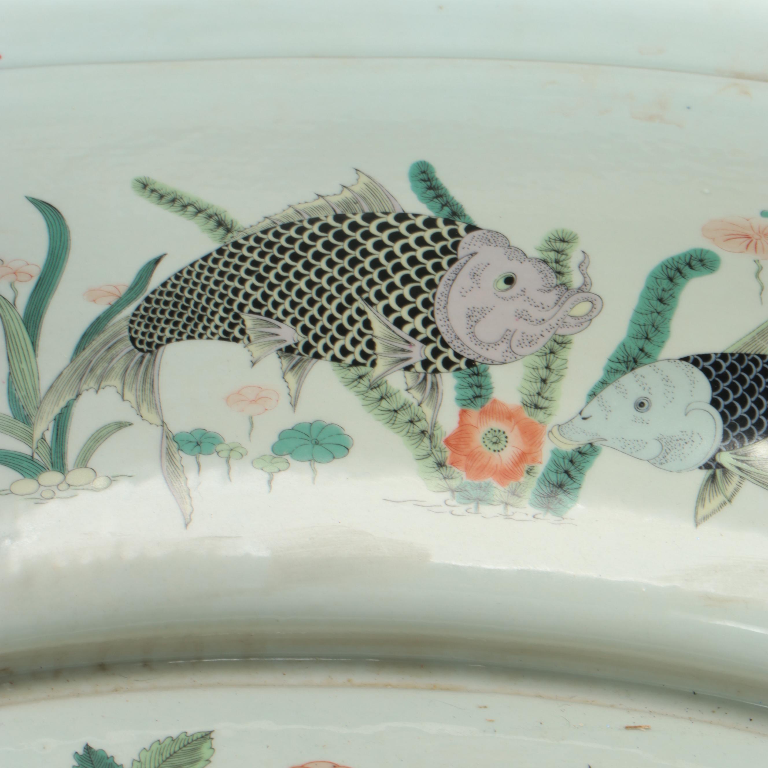 Chinese Hand-Decorated Famille Rose Porcelain Foot Bath
