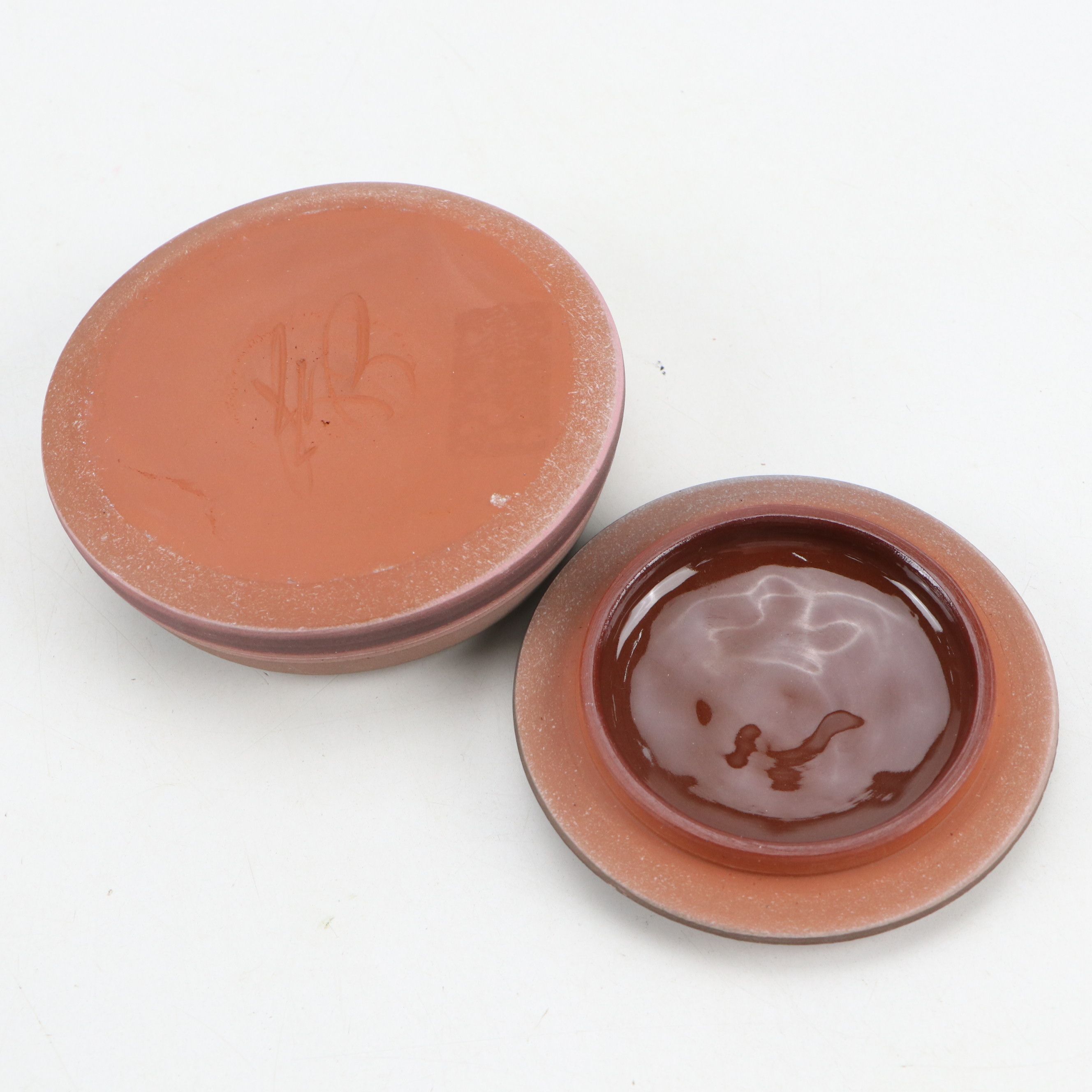 Kristin Andreassen Studio Pottery Bowls and Jim Kemp Lidded Box, 1980s