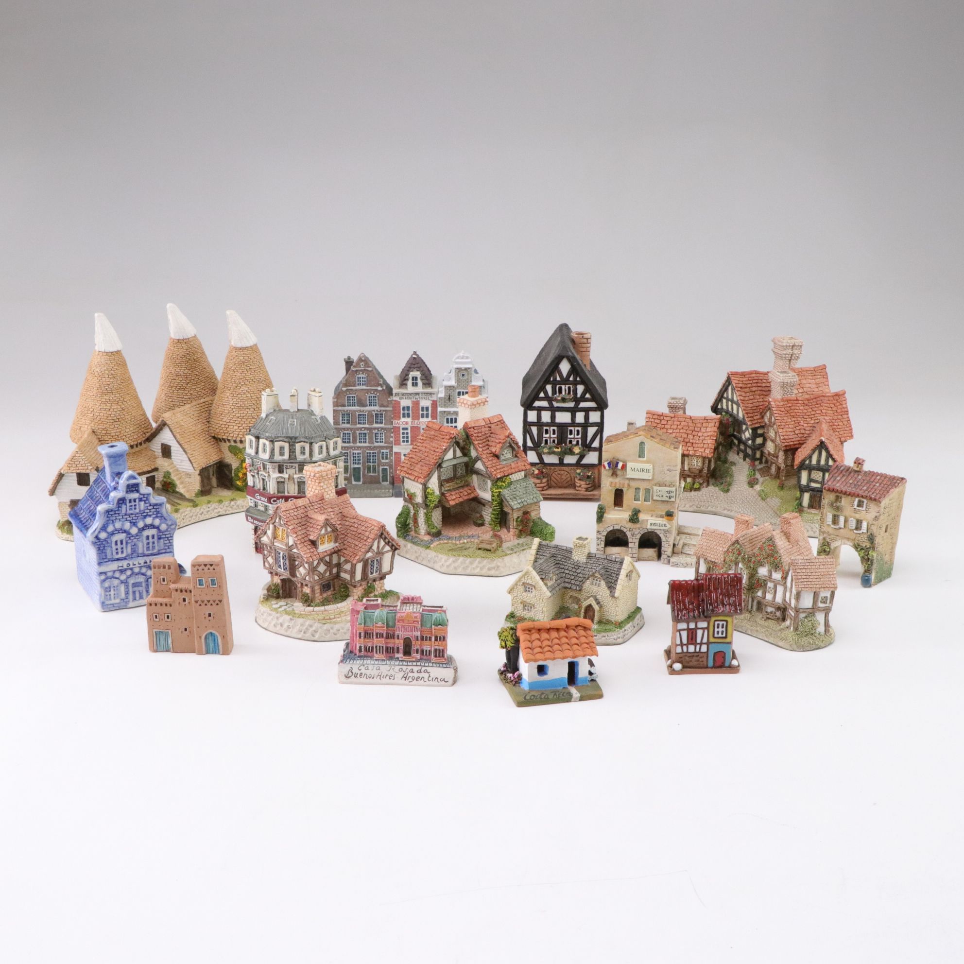 David Winter Cottages "Stratford House" & Other Miniatures