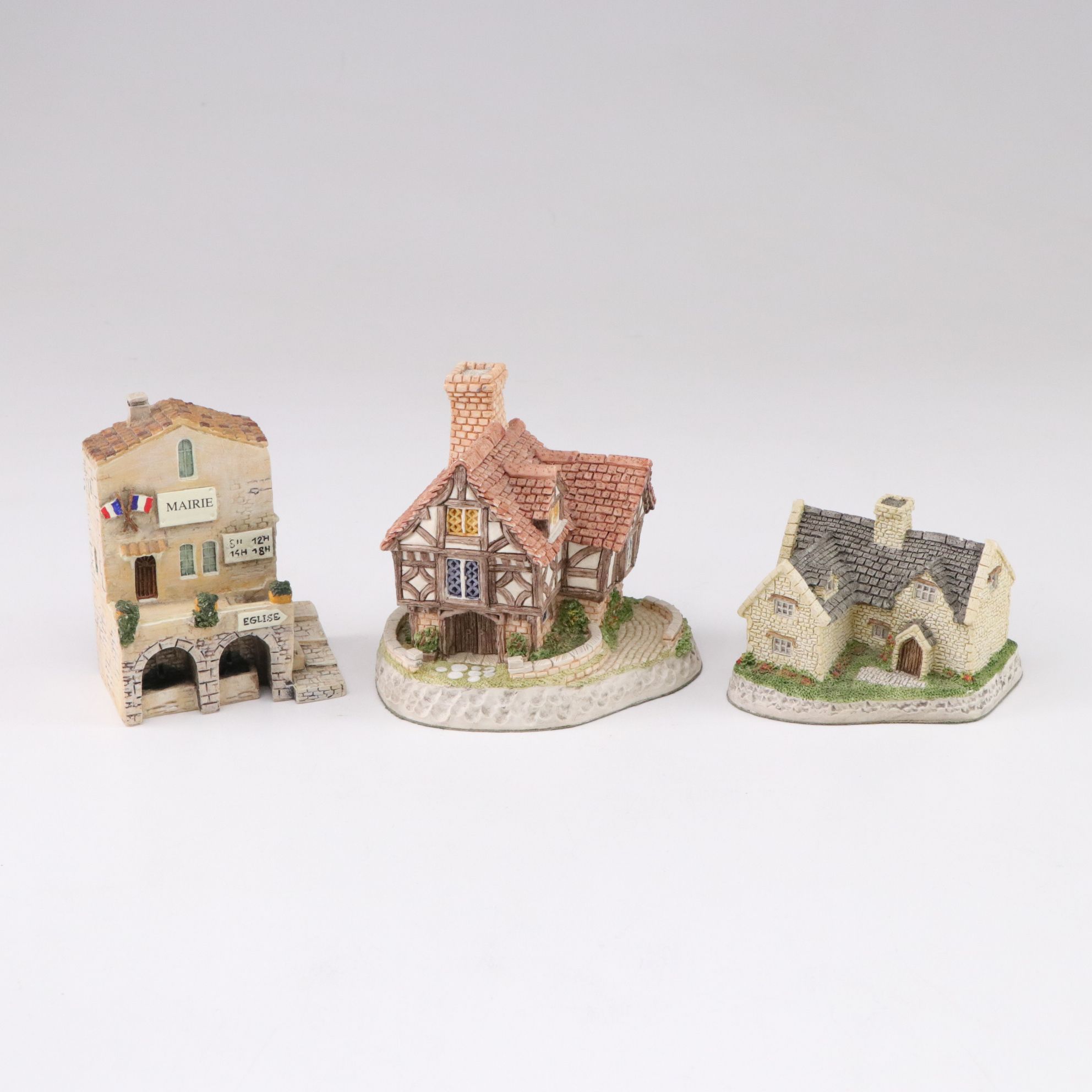 David Winter Cottages "Stratford House" & Other Miniatures