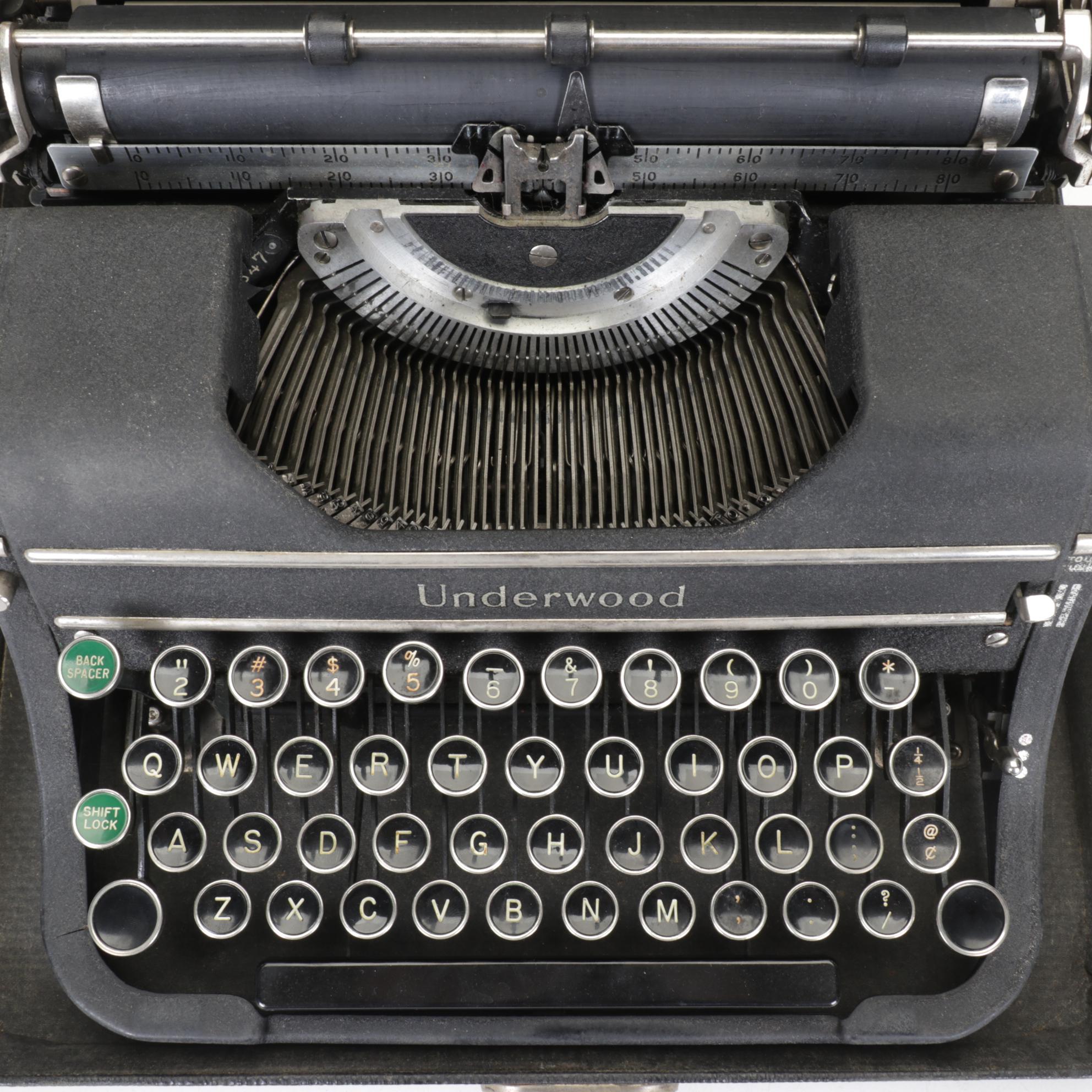 Underwood Universal Portable Typewriter with Case