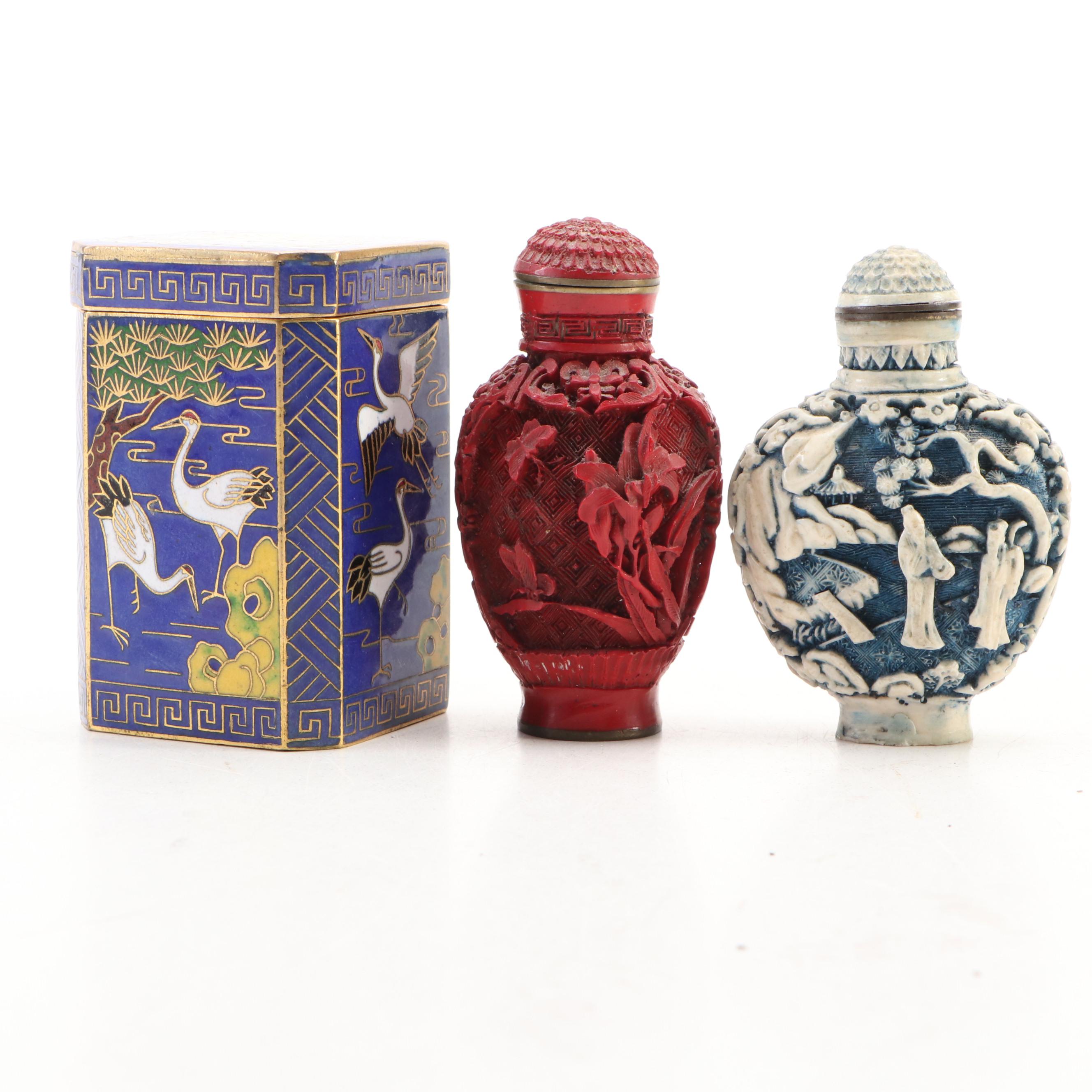 Qing Dynasty Chinese Lacquerware Snuff Bottles with Cloisonné Metal Box
