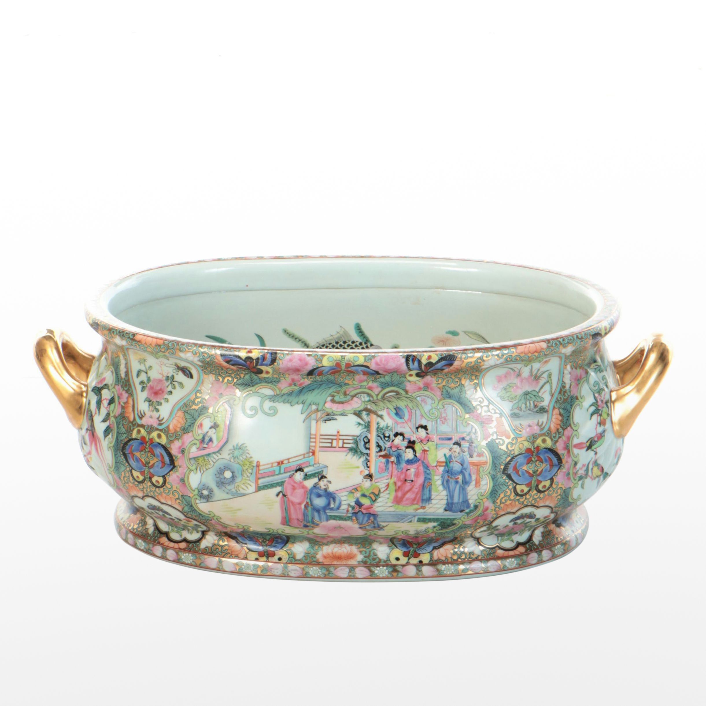 Chinese Hand-Decorated Famille Rose Porcelain Foot Bath