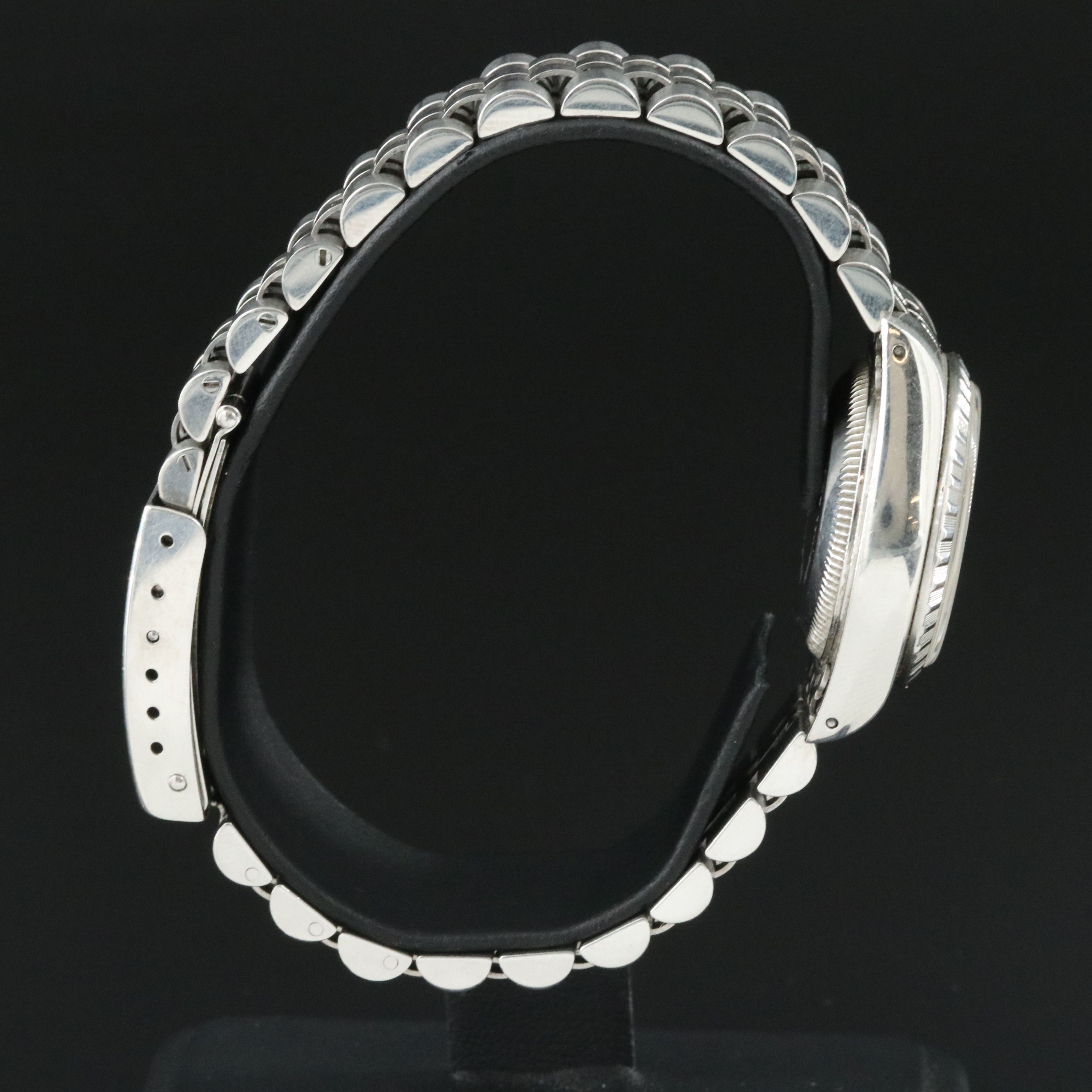 Rolex Oyster Perpetual Date 69240 Silver 26mm Steel Automatic Watch circa 1988