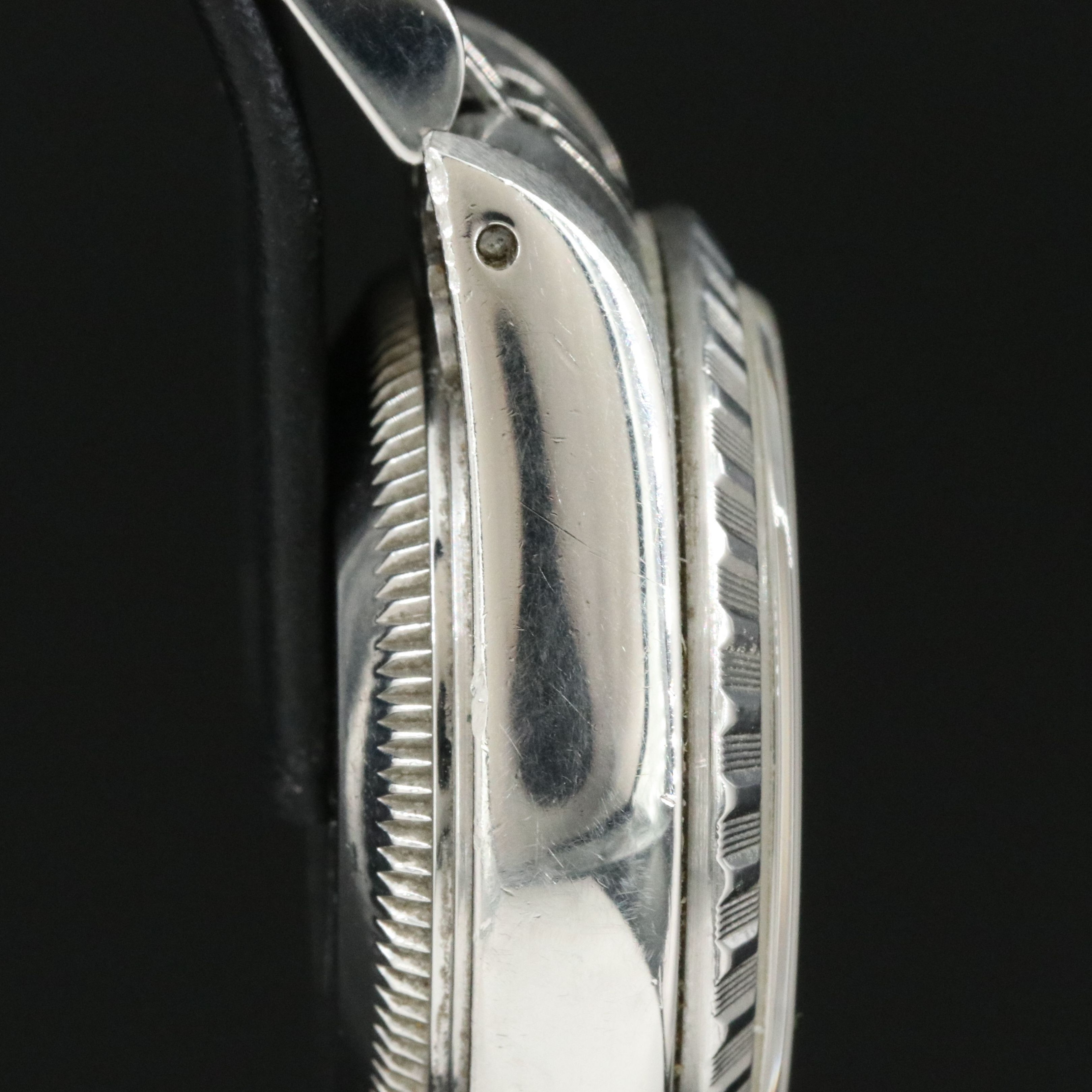 Rolex Oyster Perpetual Date 69240 Silver 26mm Steel Automatic Watch circa 1988