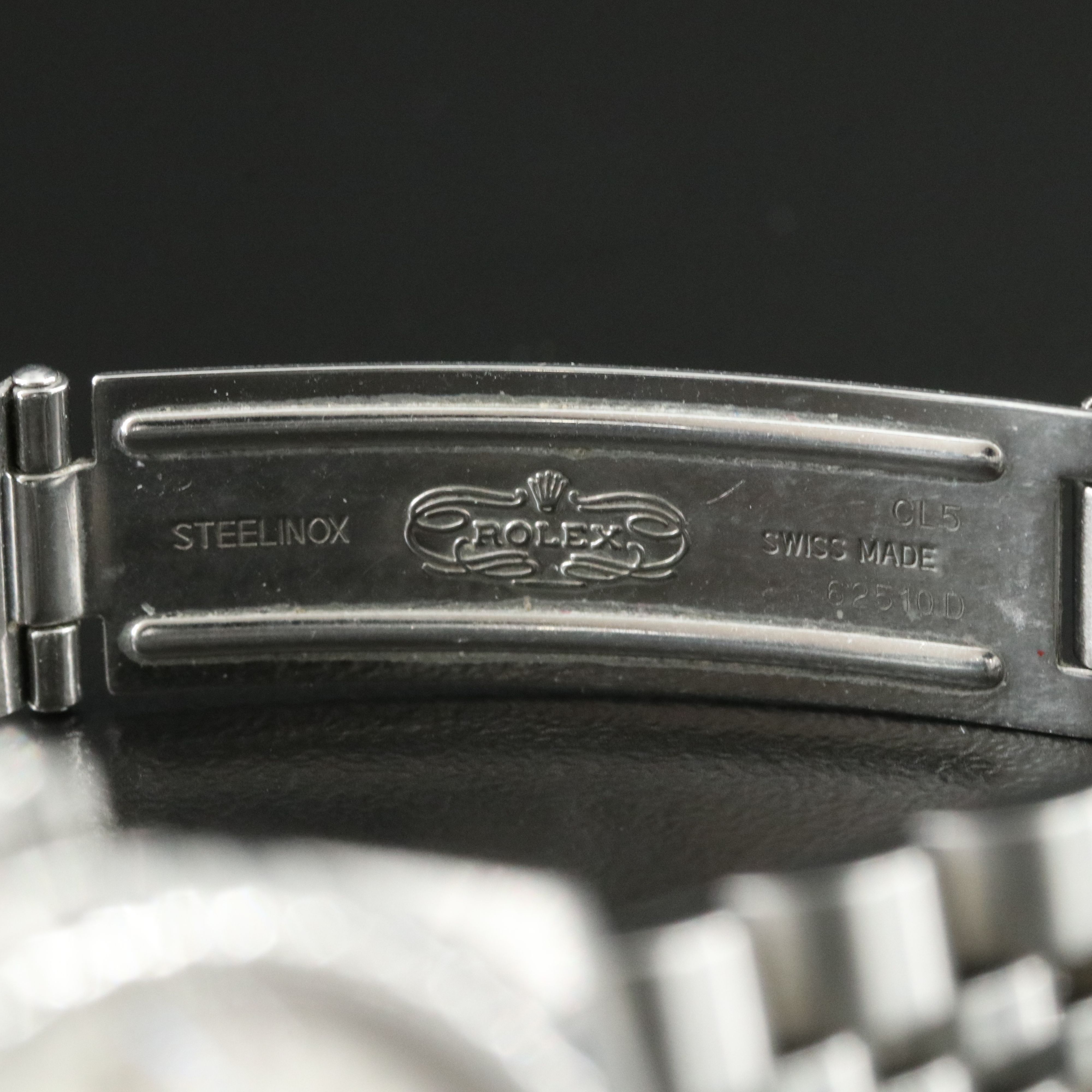 Rolex Oyster Perpetual Date 69240 Silver 26mm Steel Automatic Watch circa 1988