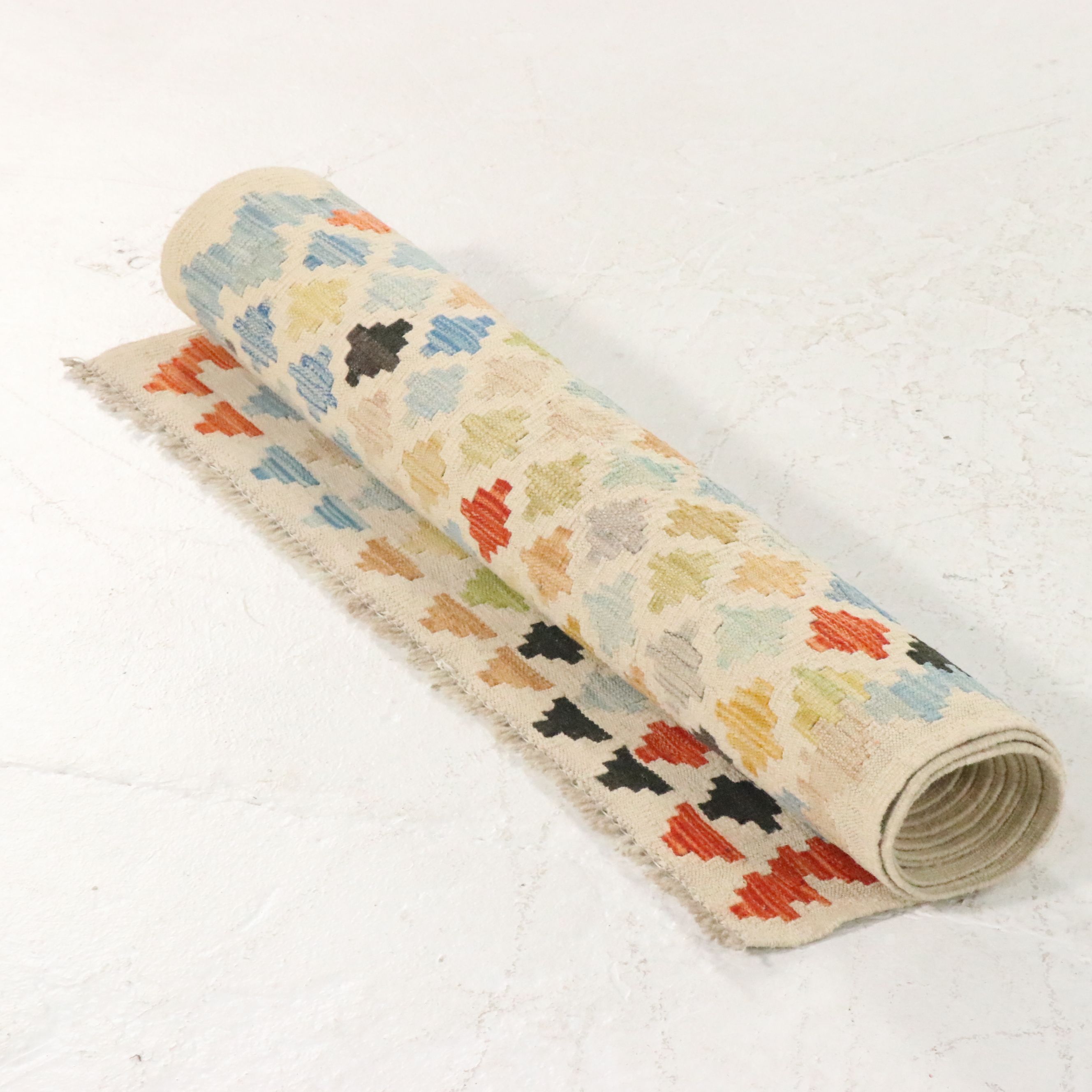 2'9 x 9'8 Handwoven Pakistani Kilim Carpet Runner