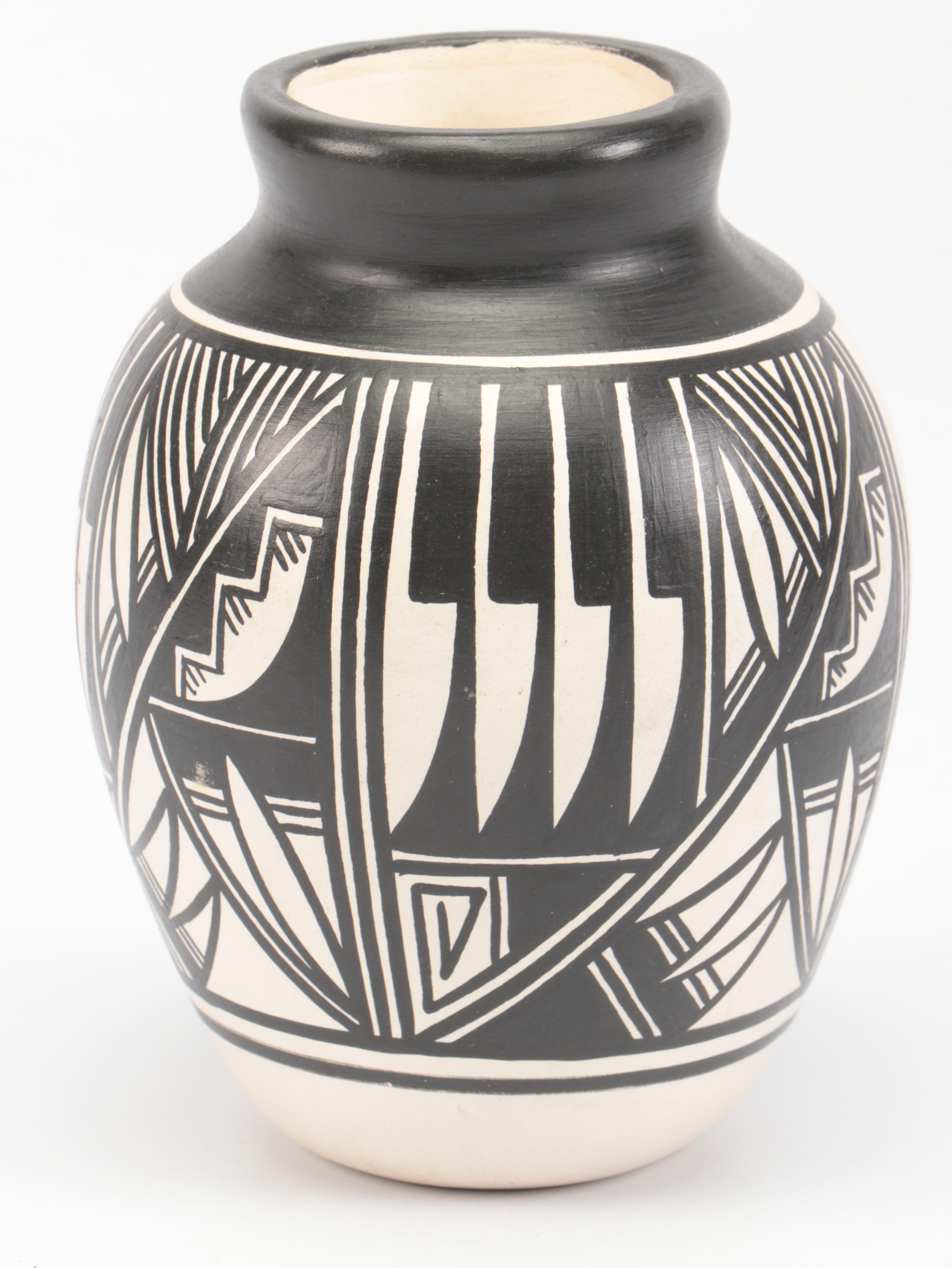 Robert Reid Ute Mesa Verde Pottery Vessel