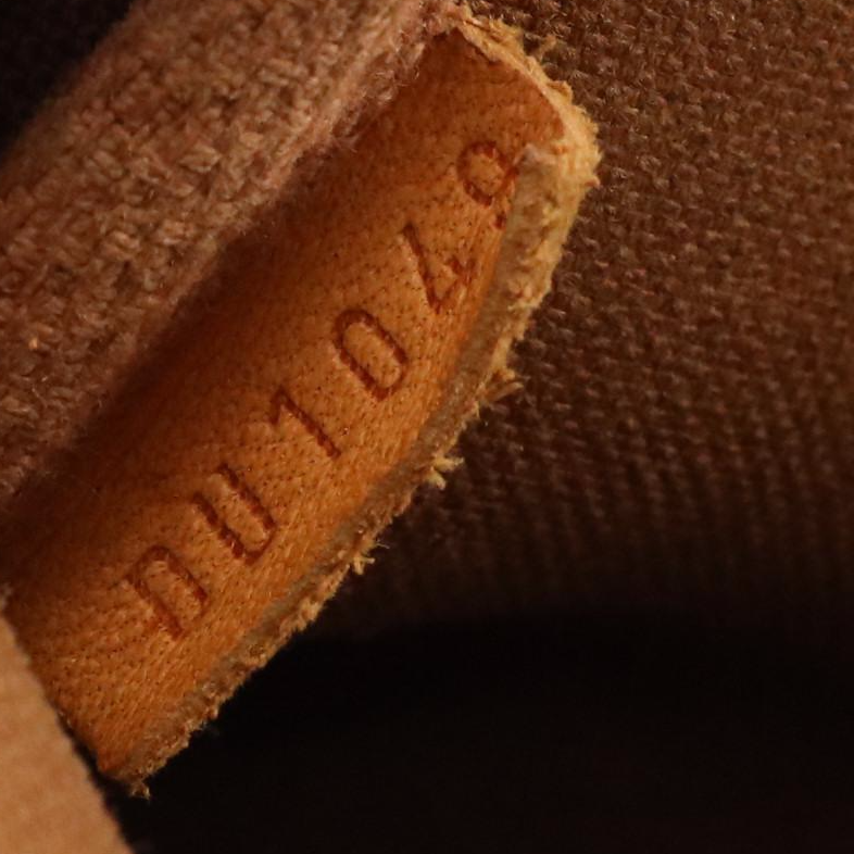 Louis Vuitton Eva Pochette Crossbody in Monogram Canvas