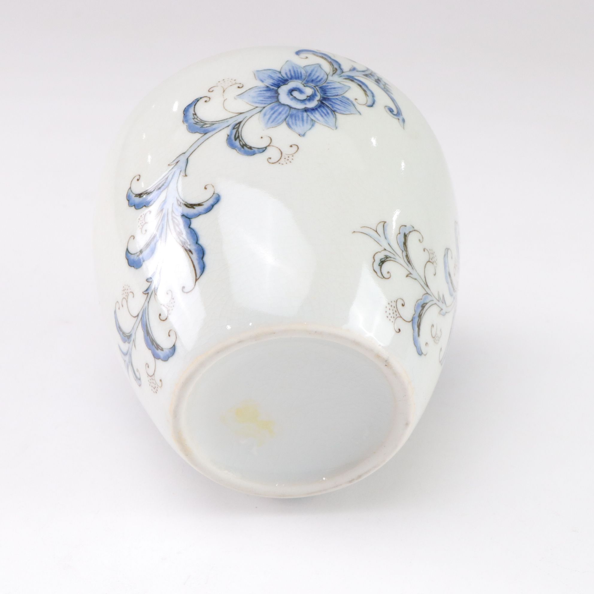 Franklin Mint Okura Porcelain Vase with Famille Rose Vase and Ginger Jar