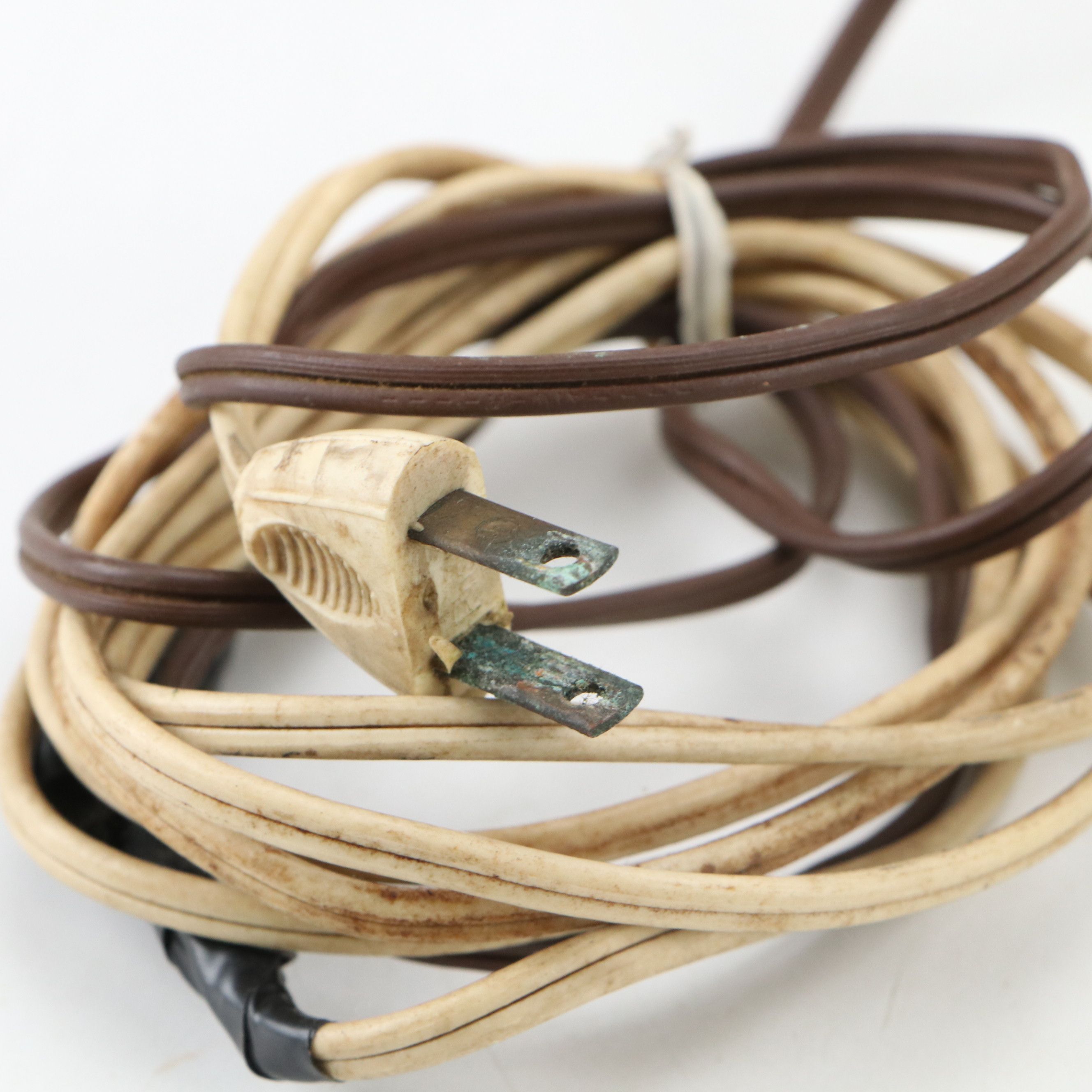 United Light-Up Electric Ship Mantel Clock