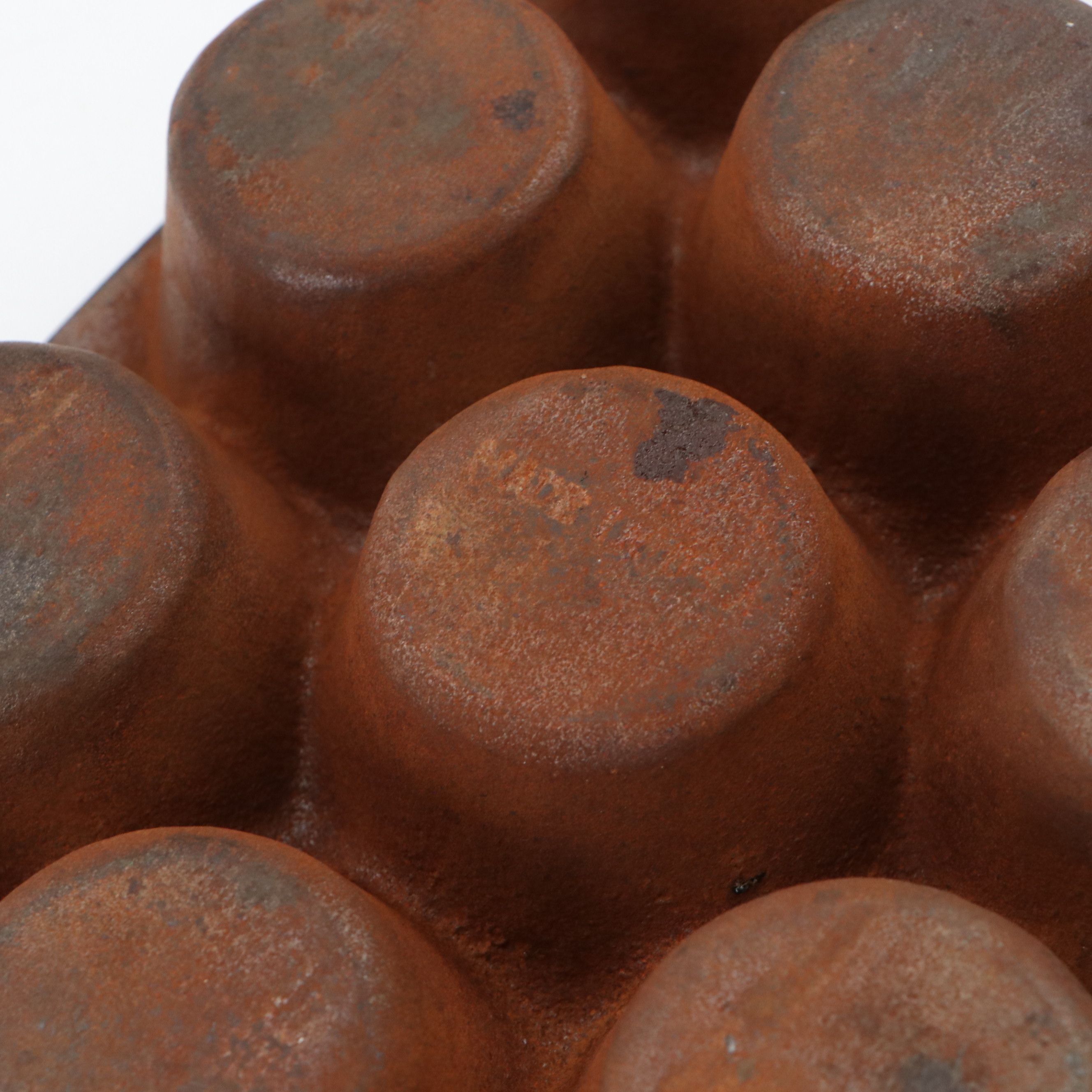 Crescent Foundry "Ozark" Dutch Oven with Beehive Lid and Other Cast Iron