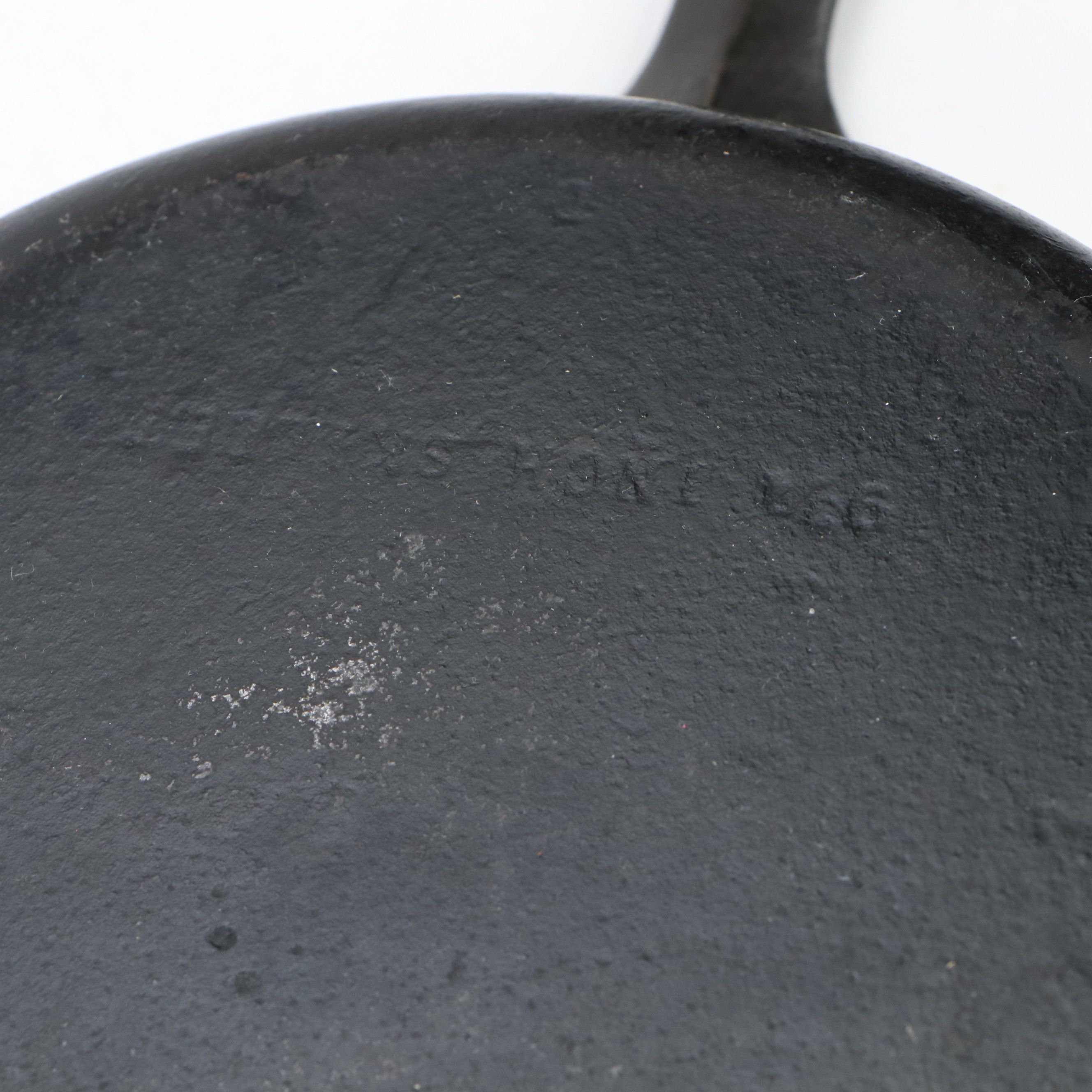 Crescent Foundry "Ozark" Dutch Oven with Beehive Lid and Other Cast Iron