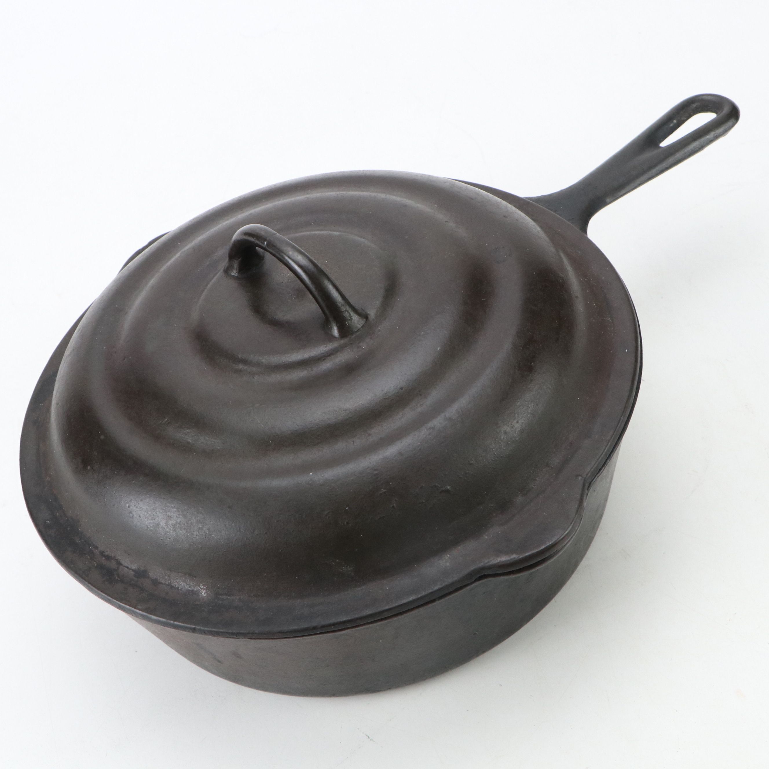 Crescent Foundry "Ozark" Dutch Oven with Beehive Lid and Other Cast Iron