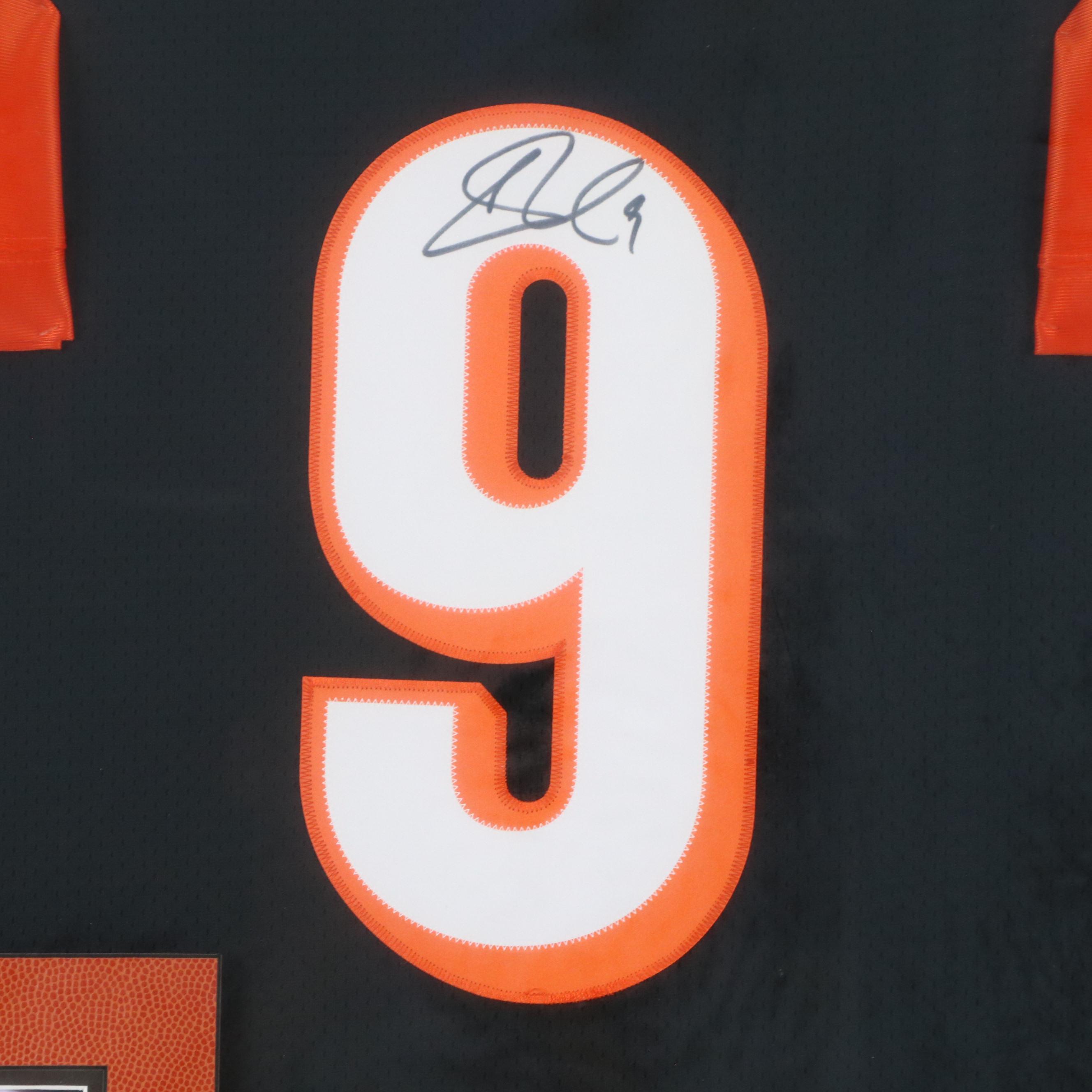 Carson Palmer Signed Cincinnati Bengals Reebok Football Jersey in Matted Display