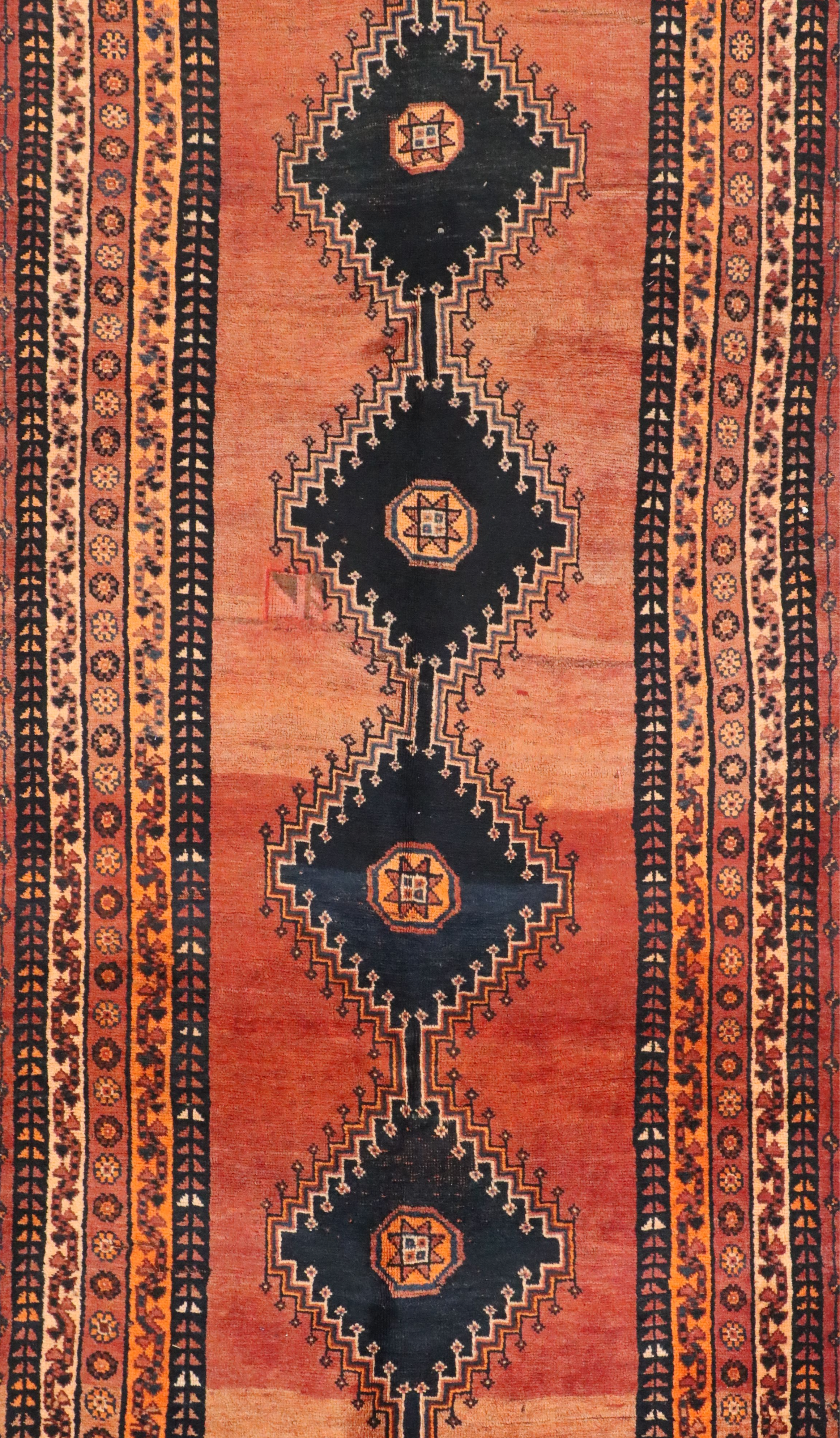 4'4 x 9'6 Hand-Knotted Persian Shiraz Long Rug