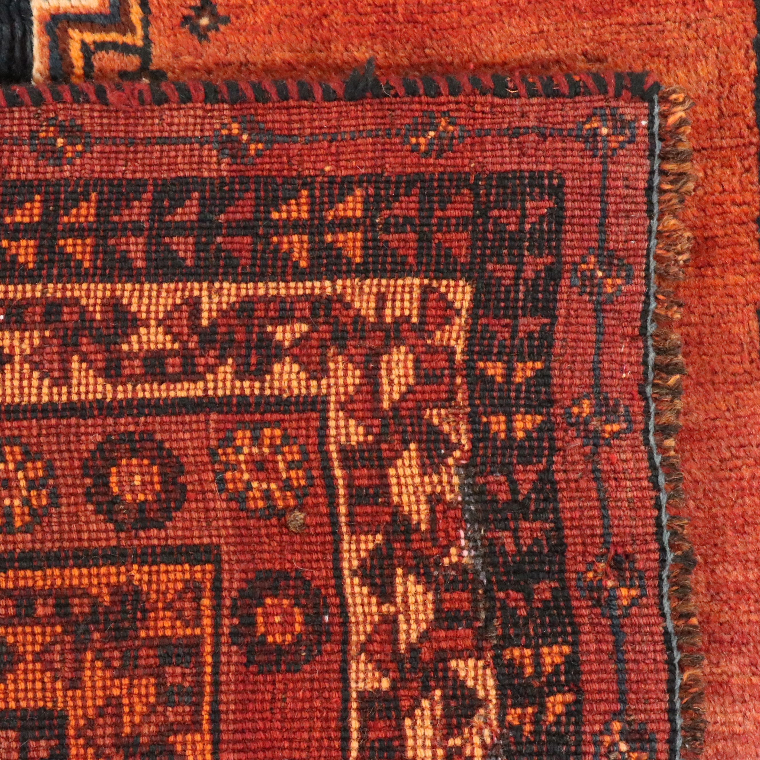 4'4 x 9'6 Hand-Knotted Persian Shiraz Long Rug