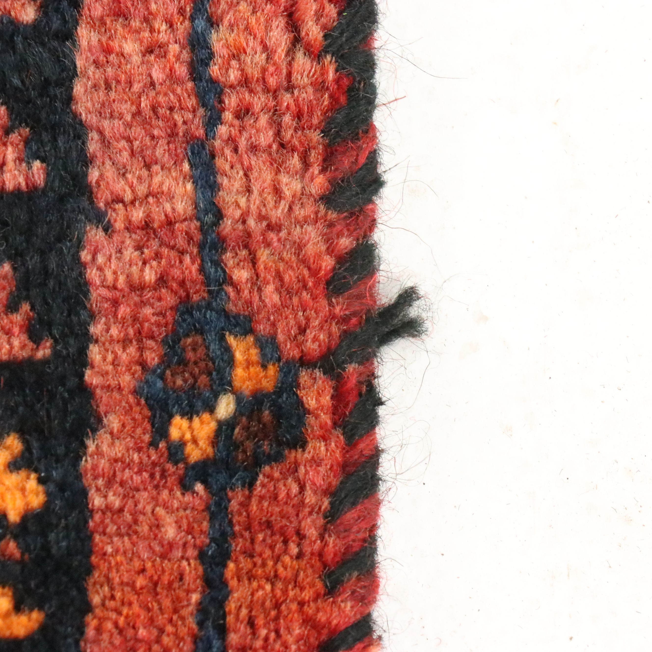 4'4 x 9'6 Hand-Knotted Persian Shiraz Long Rug