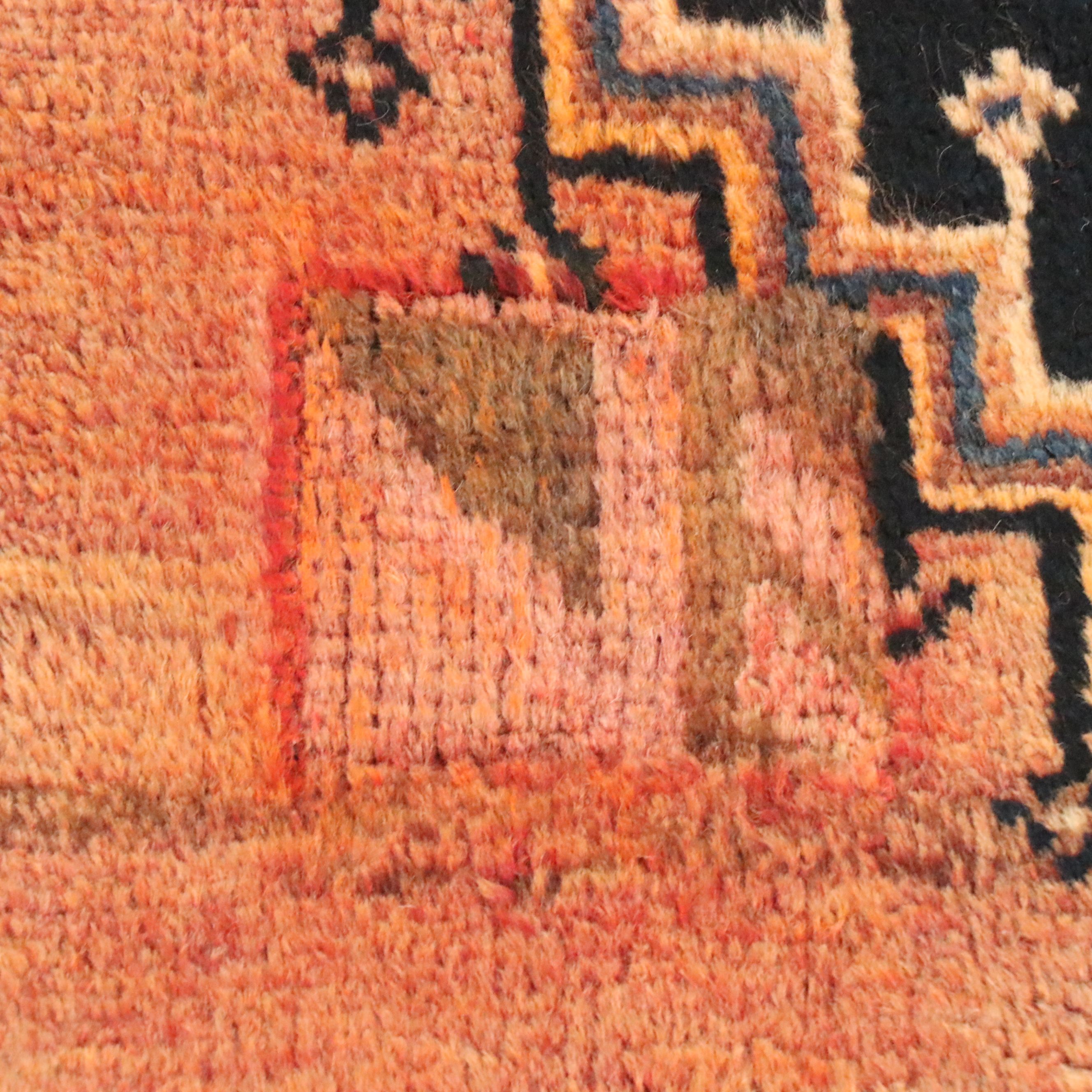 4'4 x 9'6 Hand-Knotted Persian Shiraz Long Rug