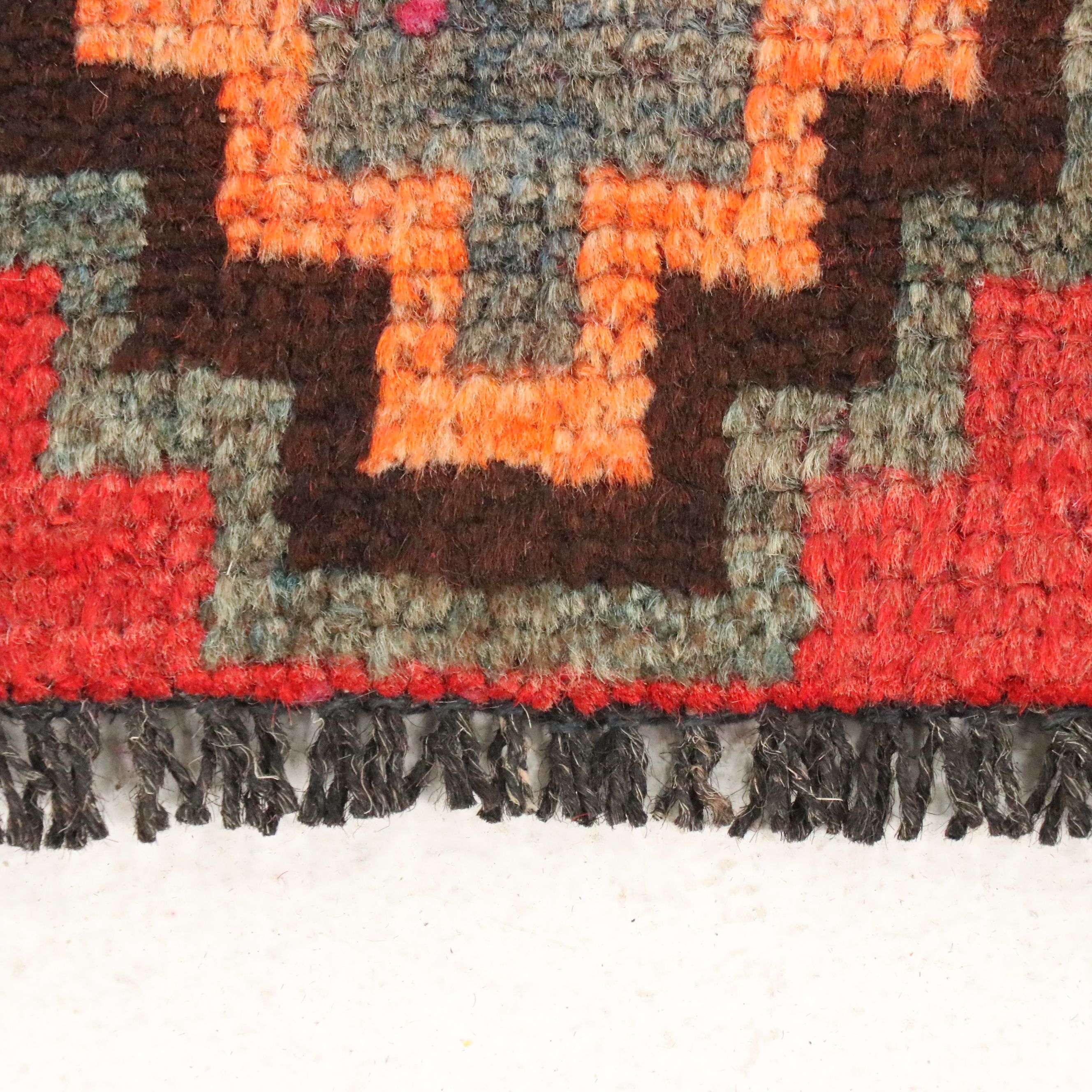 4'11 x 9'4 Hand-Knotted Persian Qashqai Area Rug