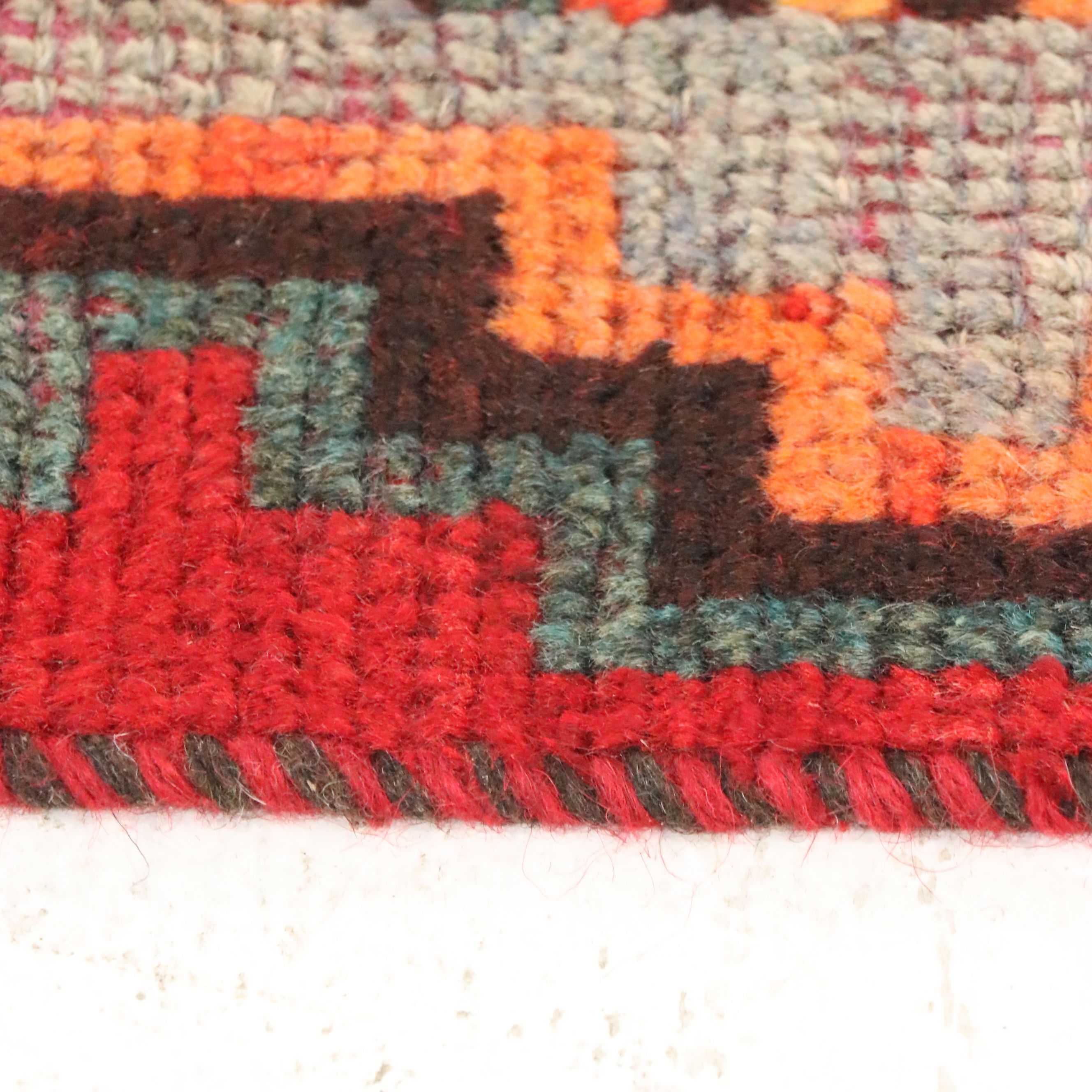 4'11 x 9'4 Hand-Knotted Persian Qashqai Area Rug