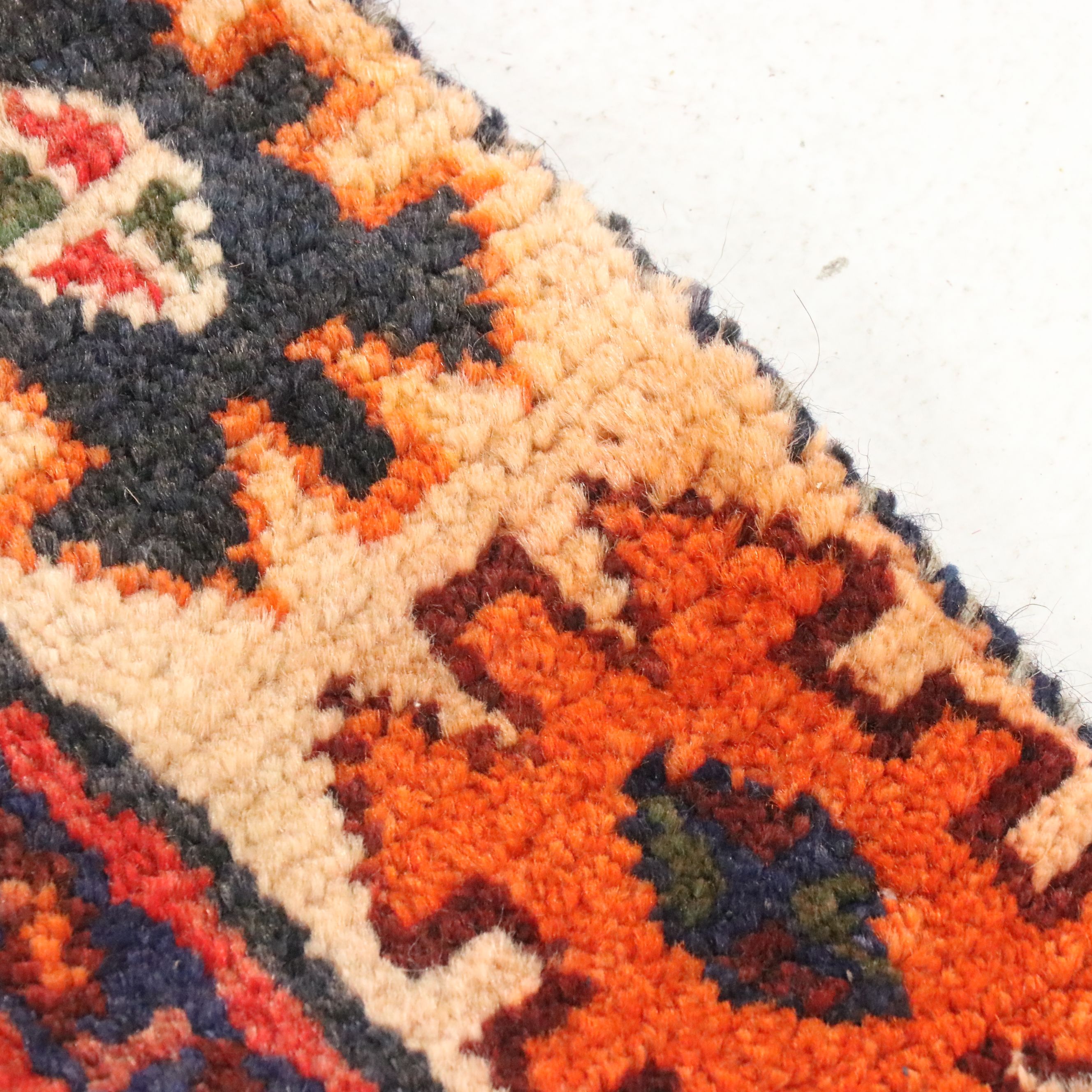 4'8 x 9' Hand-Knotted Persian Bakhtiari Area Rug