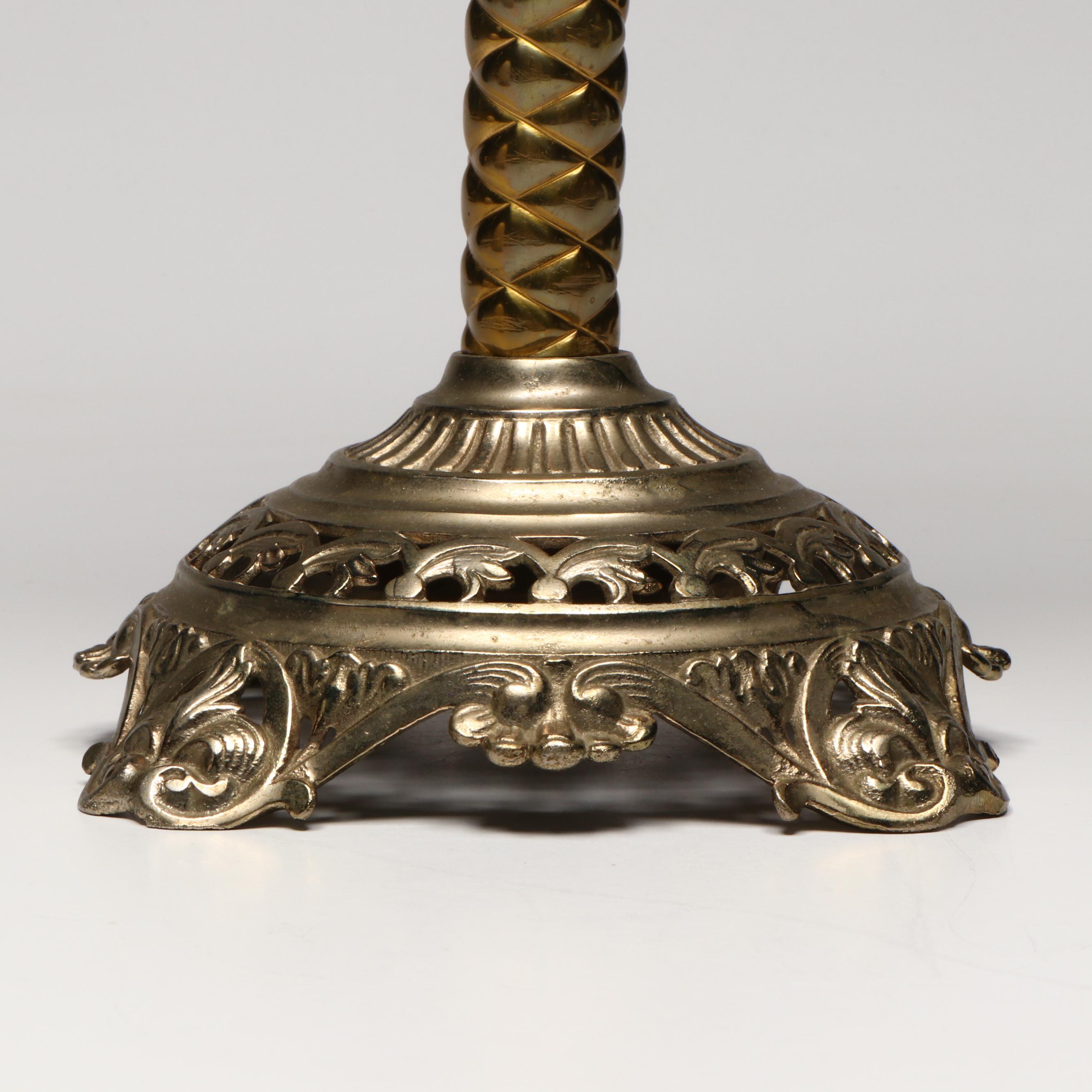 Rayo "The Victor" Brass Oil Banquet Lamp & Hand-Painted Globe, 19th C