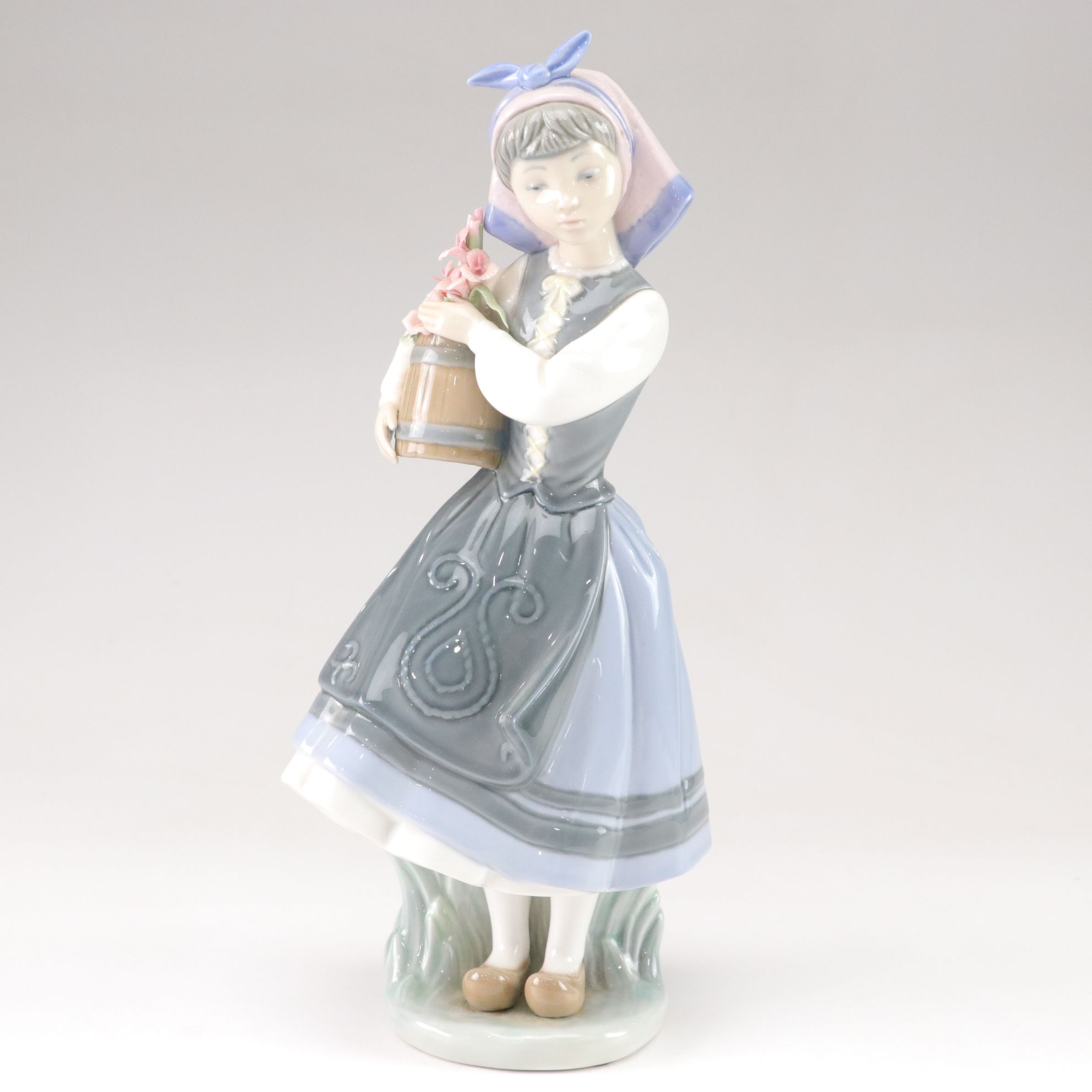 Lladró "Budding Blossoms" Porcelain Figurine, 1980s