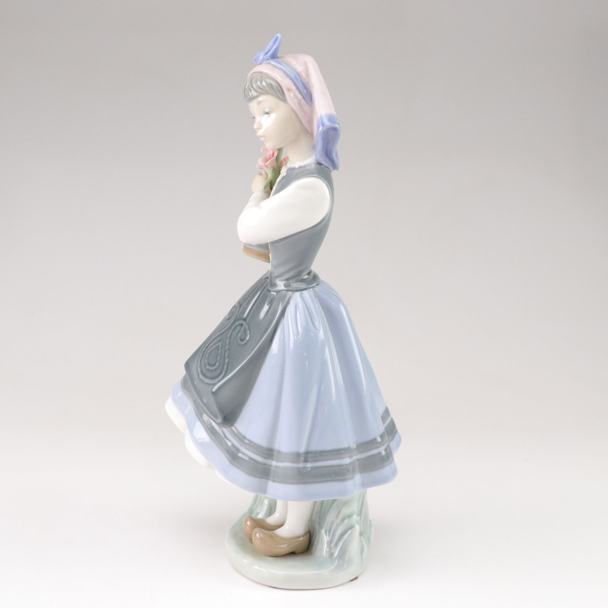 Lladró "Budding Blossoms" Porcelain Figurine, 1980s
