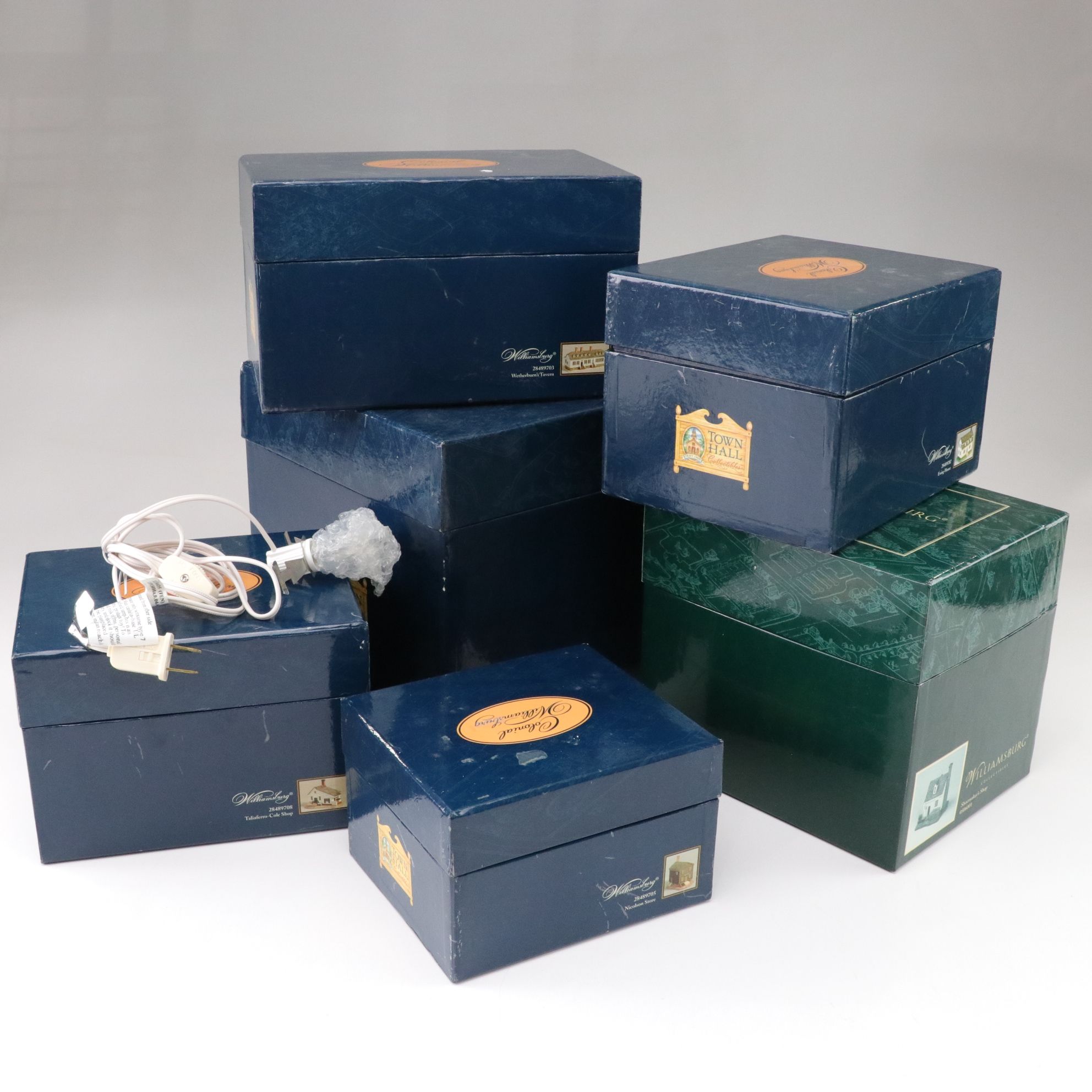 Lang and Wise "Town Hall Collectibles" Colonial Williamsburg Series Figurines