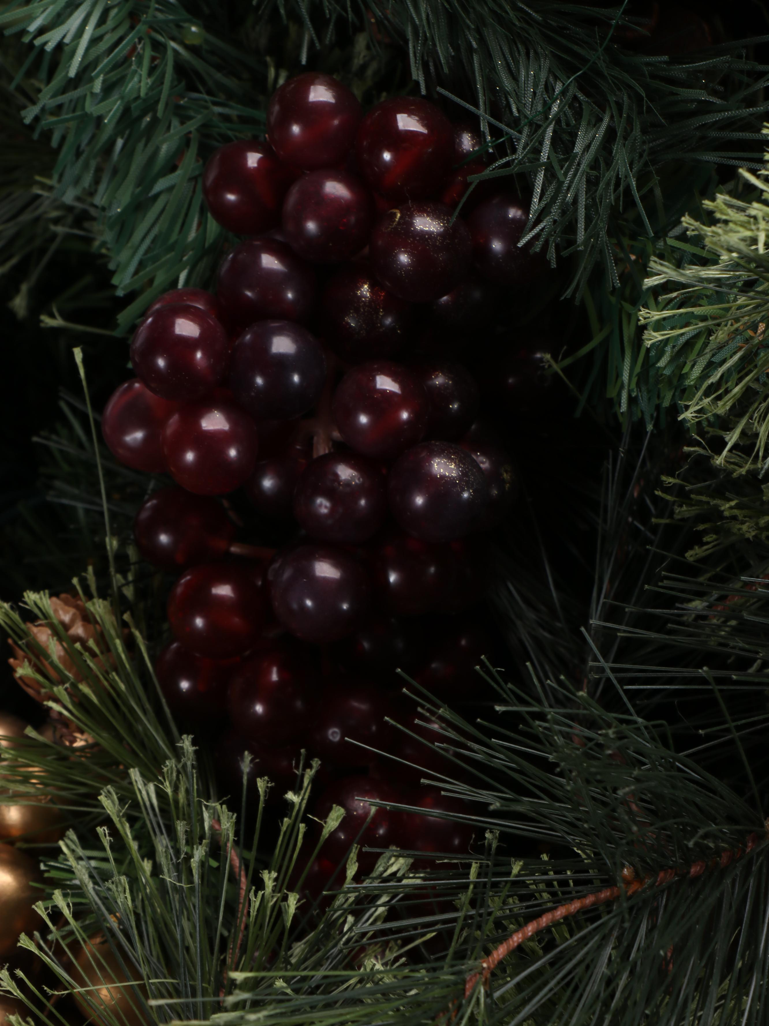 Illuminated Hanging Garland Seasonal Décor