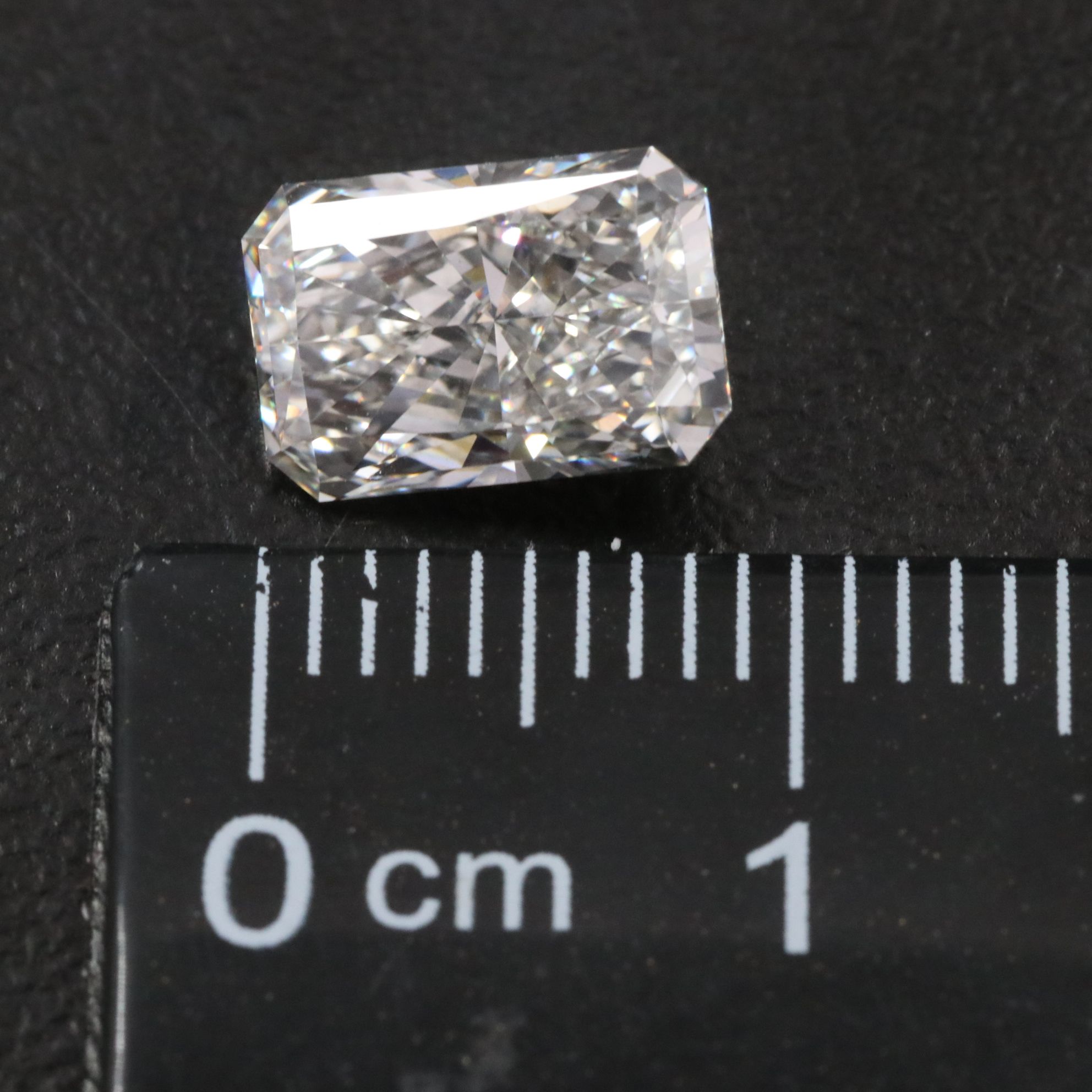 Loose 1.90 CT Lab Grown Diamond with IGI Report