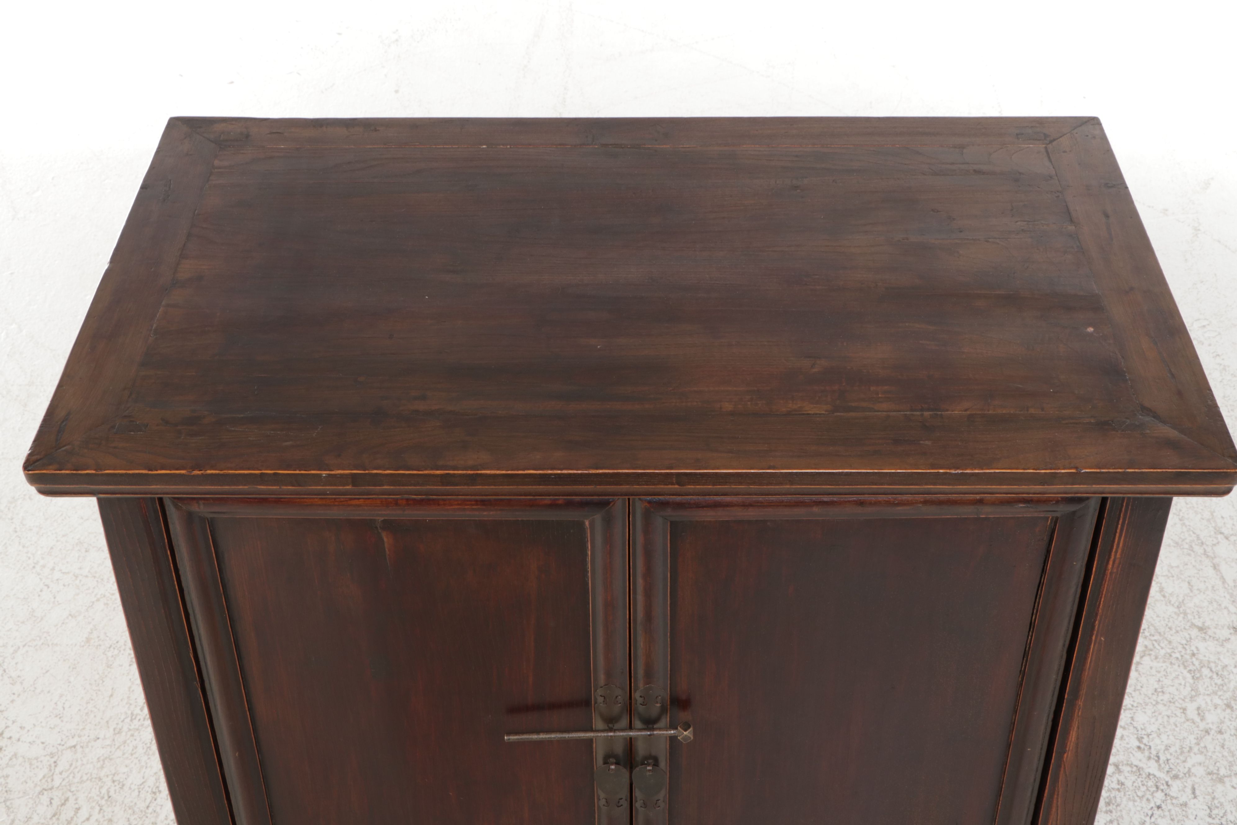 Chinese Style Mahogany Finish Cabinet