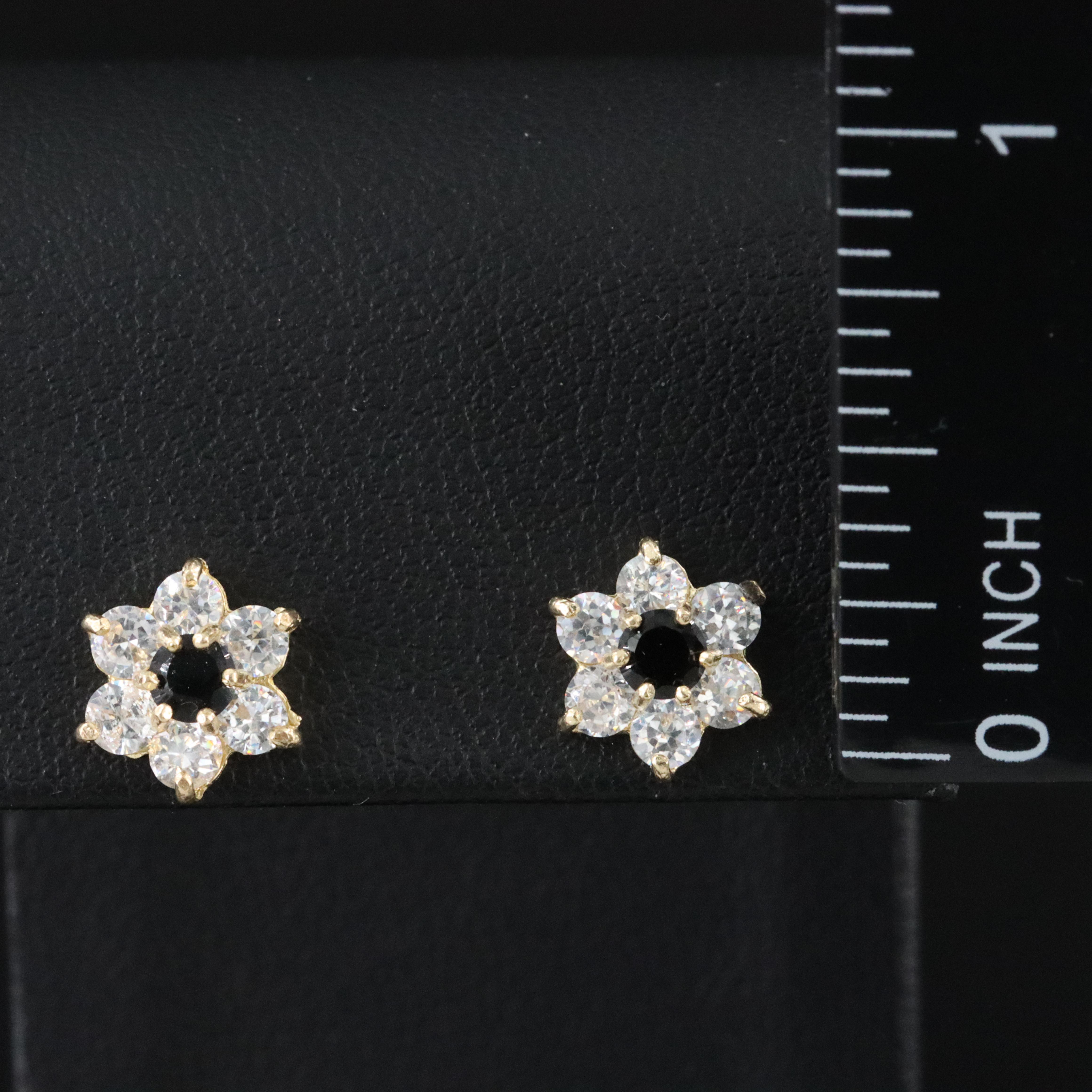 14K Glass Flower Earrings