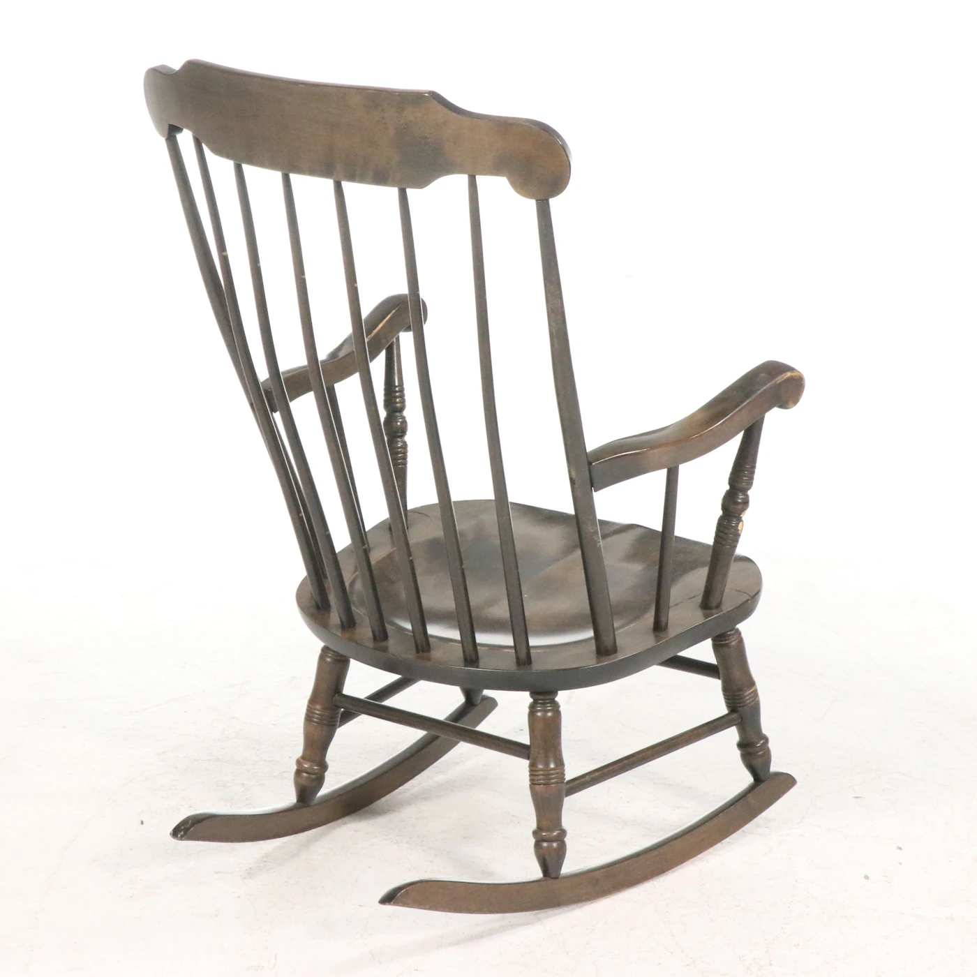Bent & Bros American Colonial Style Rocking Chair | EBTH