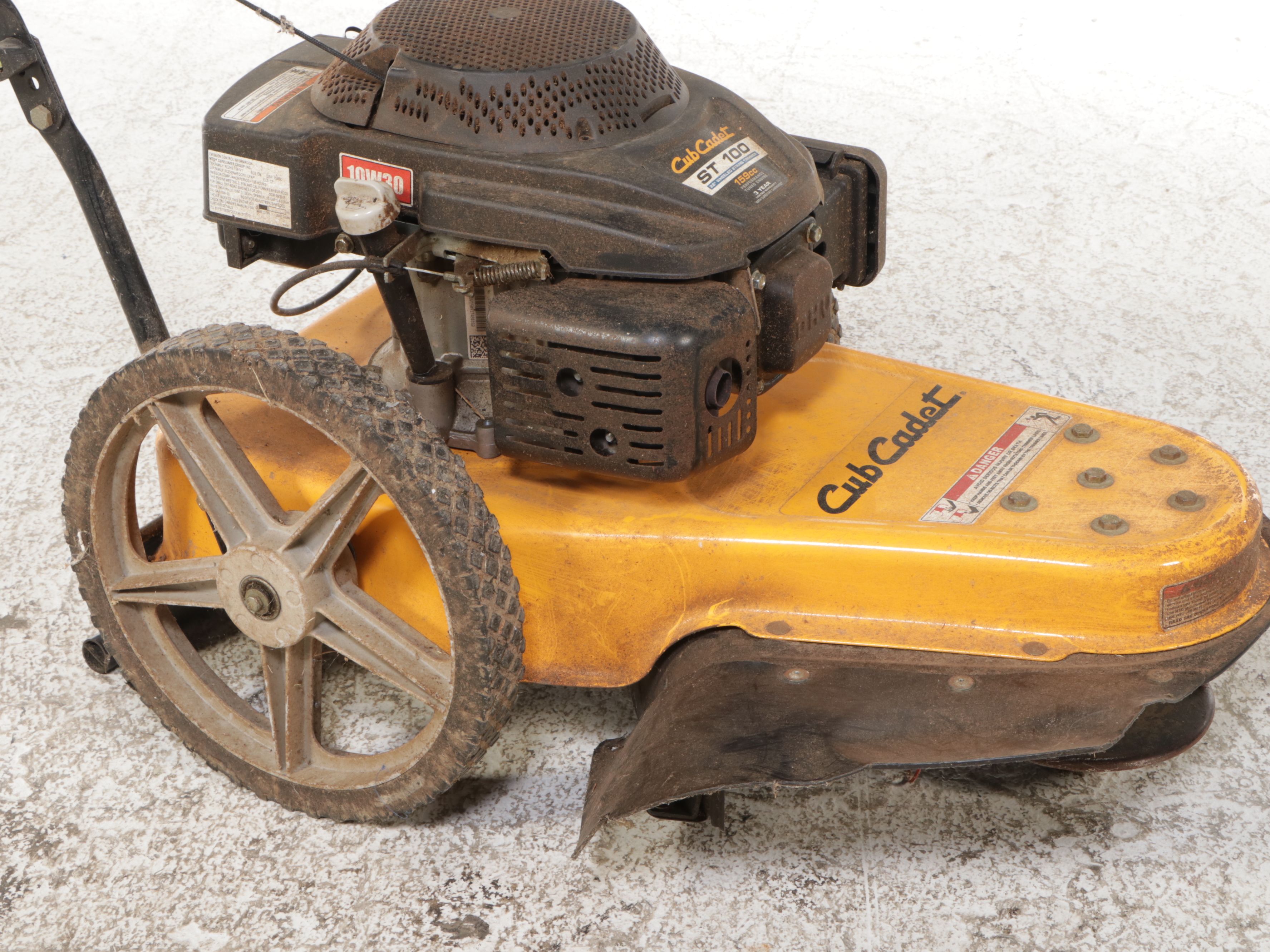 Cub Cadet ST 100 22" Wheeled String Trimmer