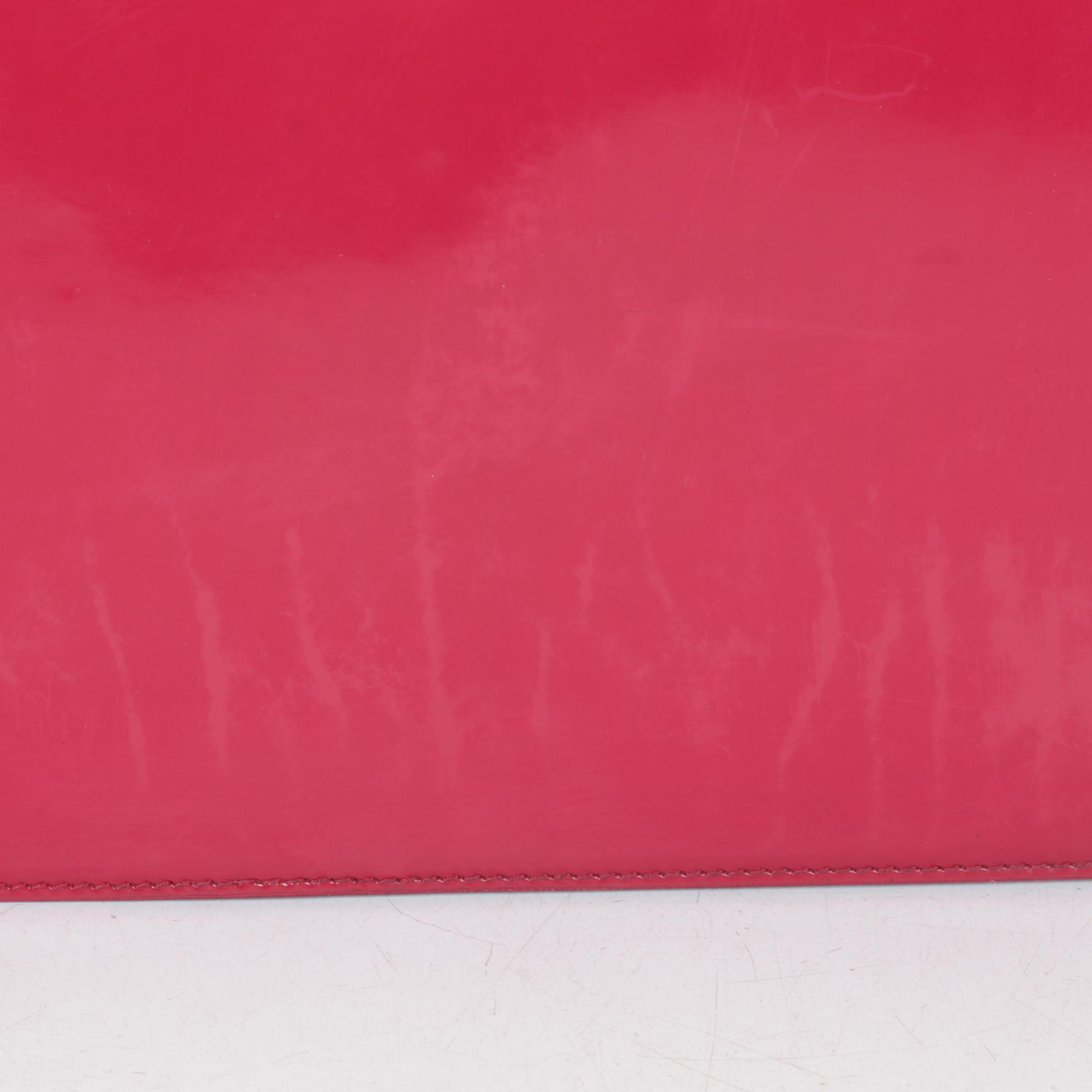 Gucci Interlocking G Chain Shoulder Bag in Petunia Pink Patent Leather