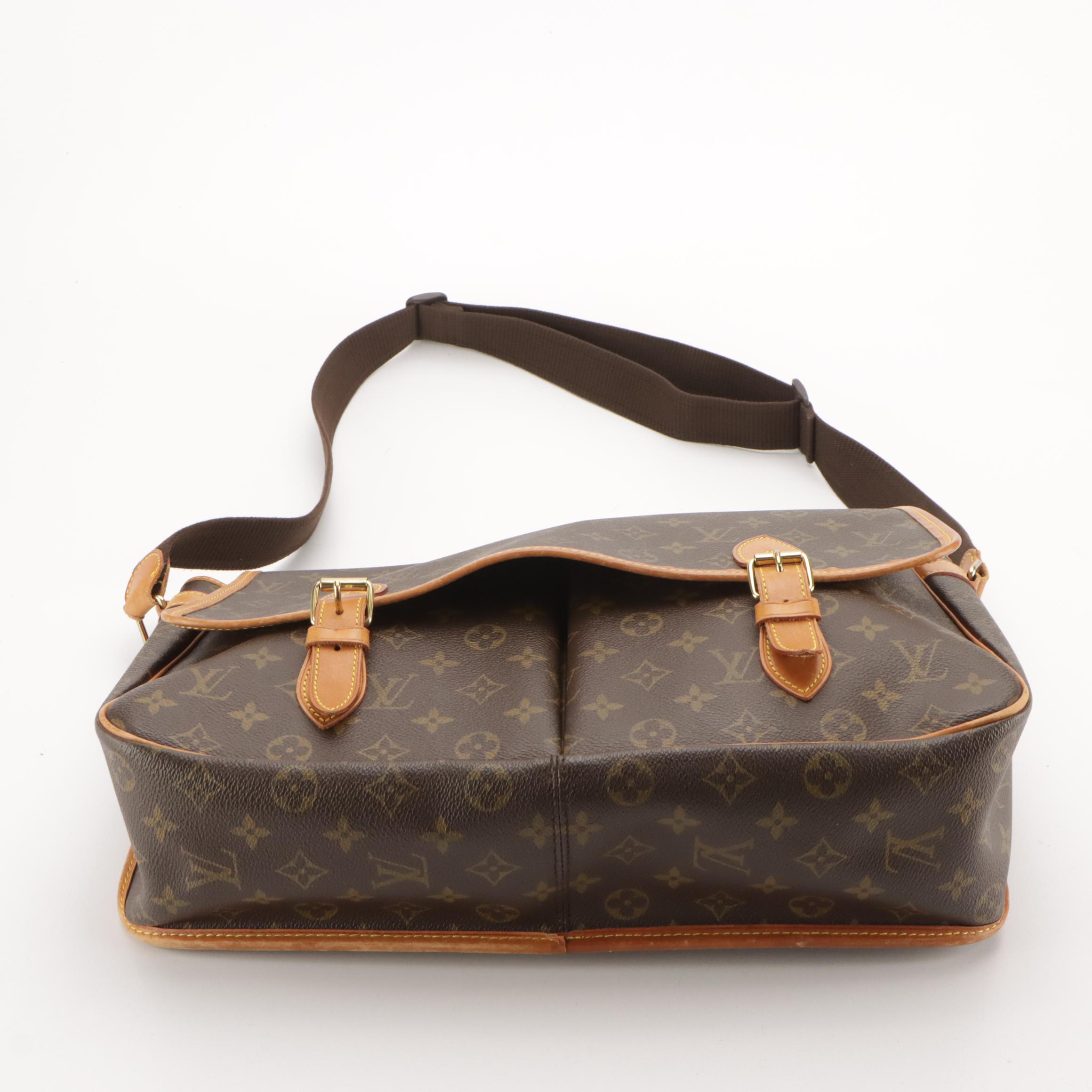 Louis Vuitton Sac Gibecière GM Messenger Bag in Monogram Canvas