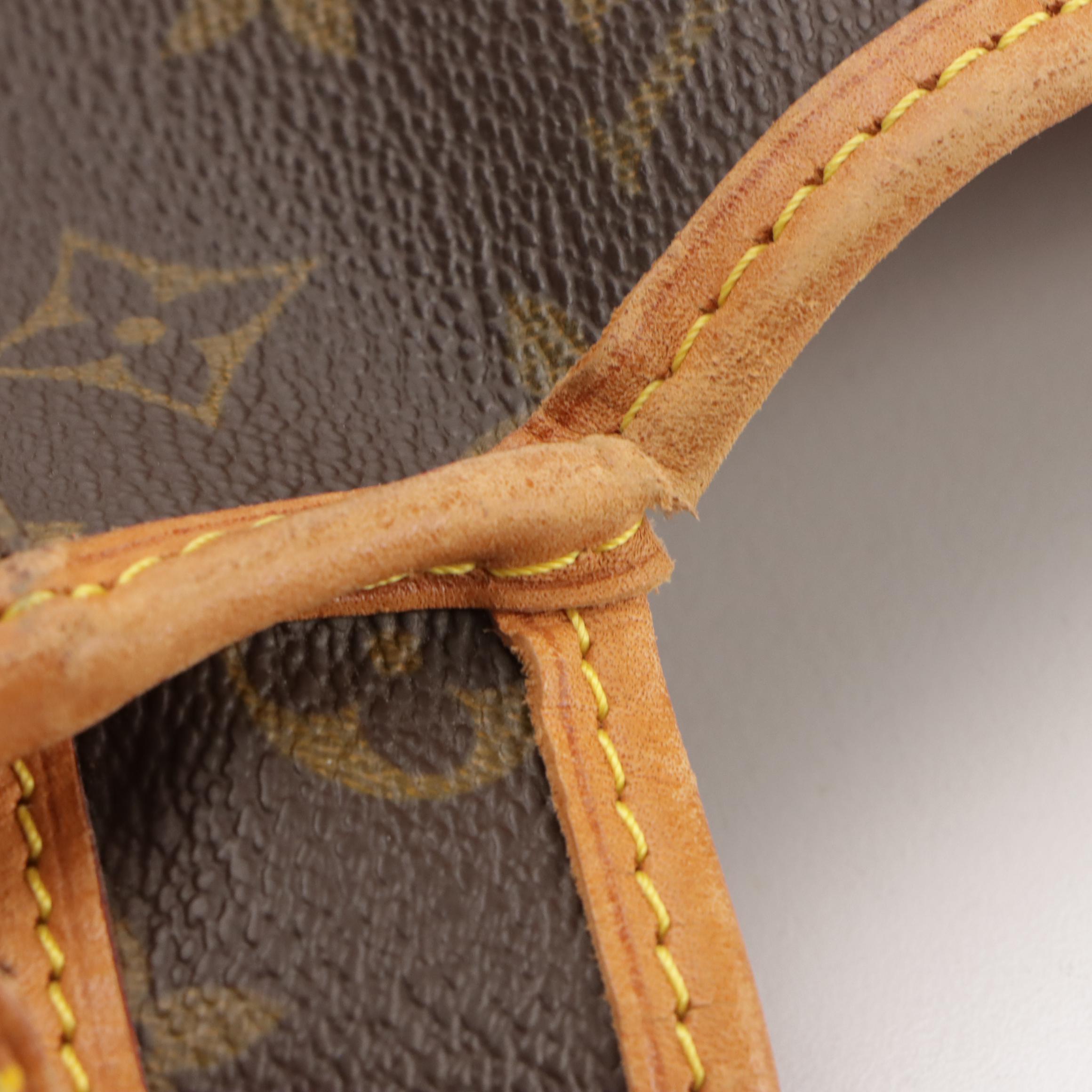 Louis Vuitton Sac Gibecière GM Messenger Bag in Monogram Canvas