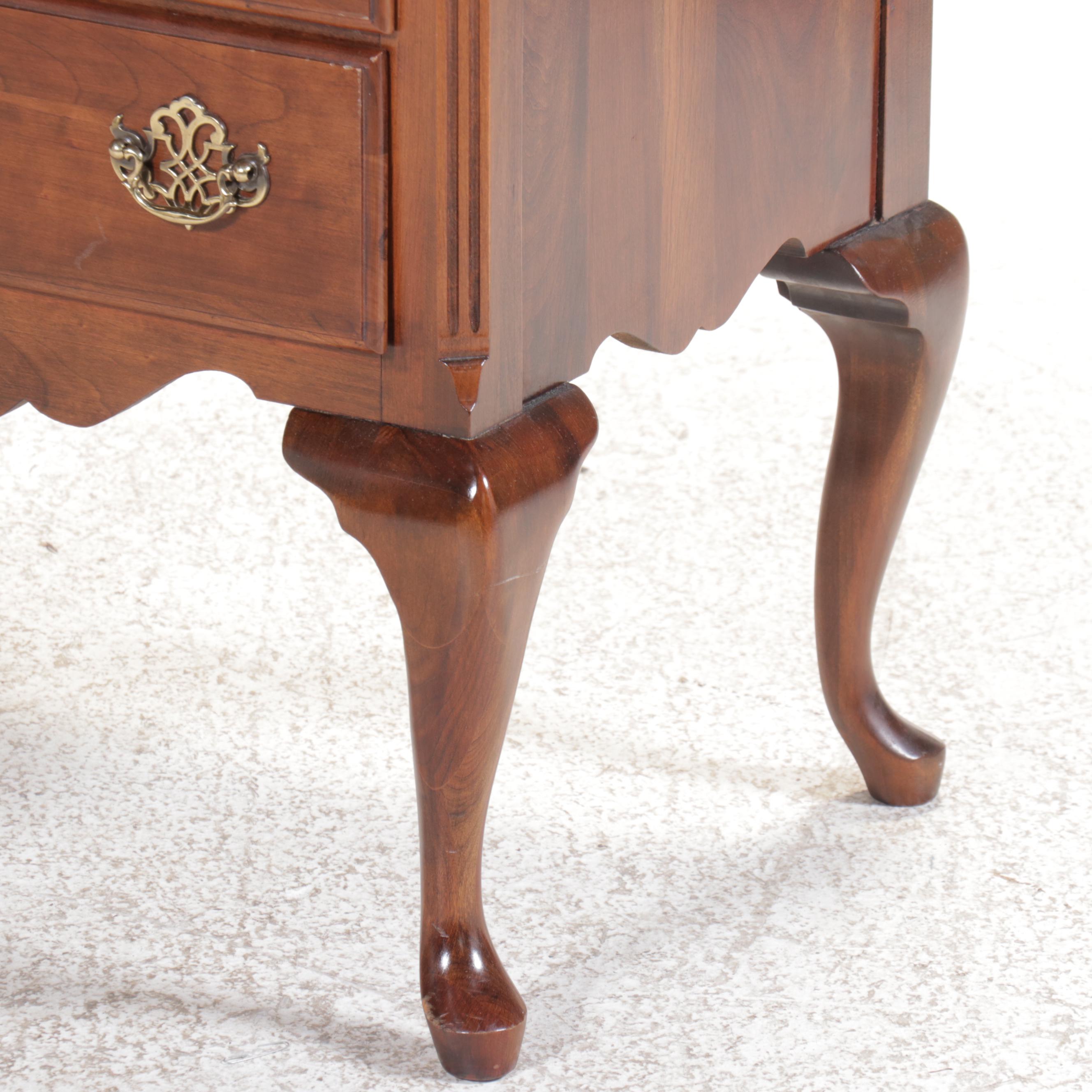 Jamestown Sterling Queen Anne Style Mahogany Finish Nightstand