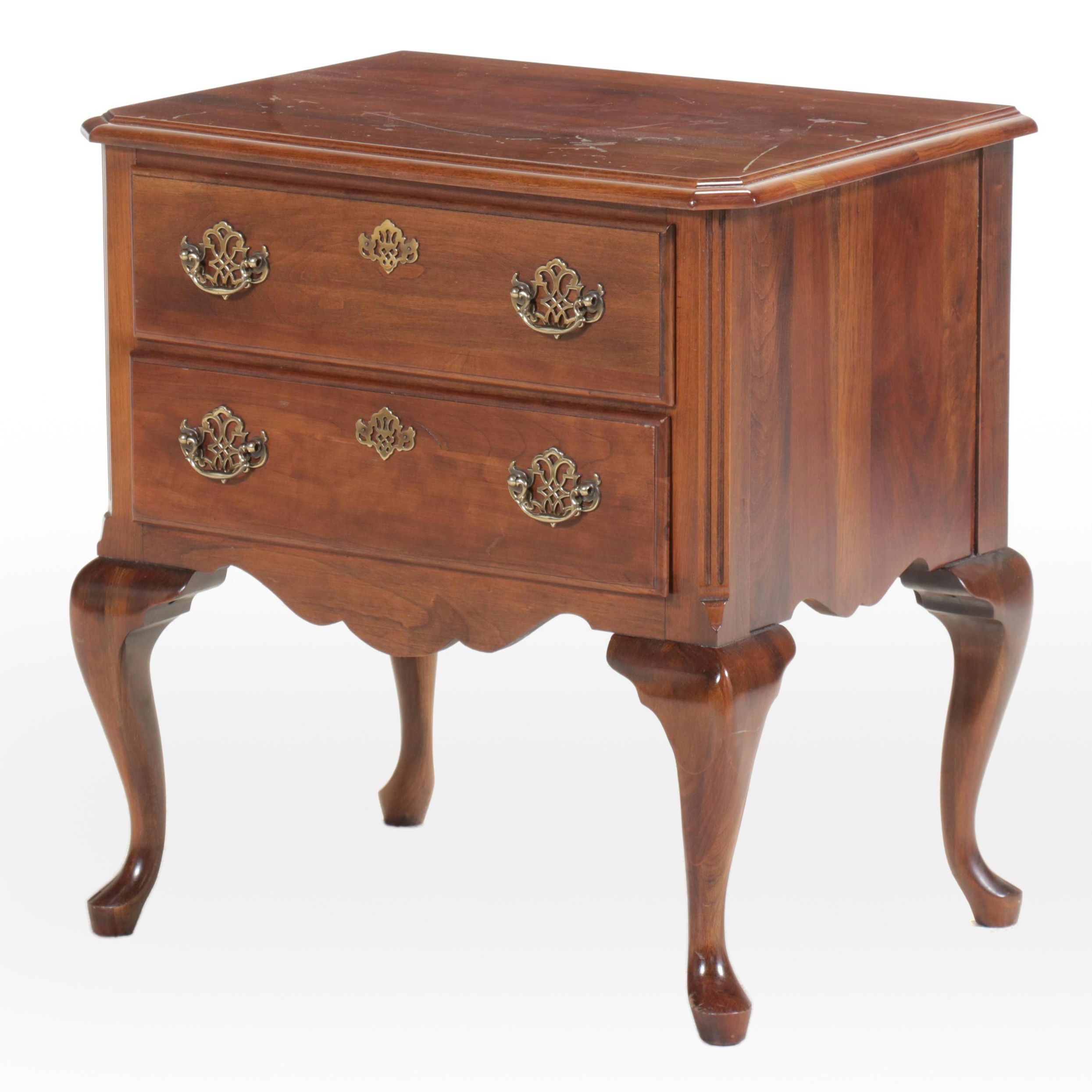 Jamestown Sterling Queen Anne Style Mahogany Finish Nightstand