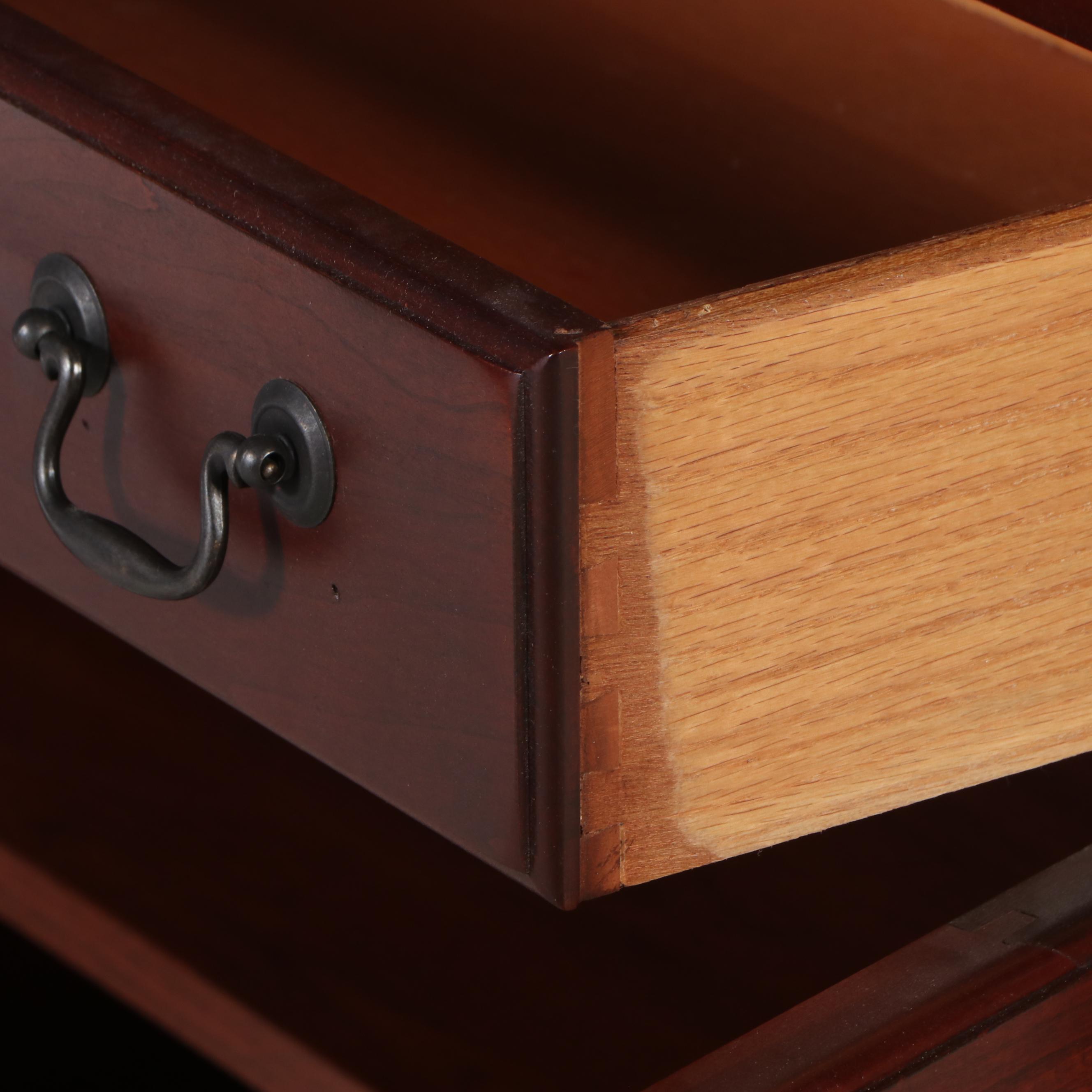 Hooker Furniture Georgian Style Mahogany Cabinet Bookcases