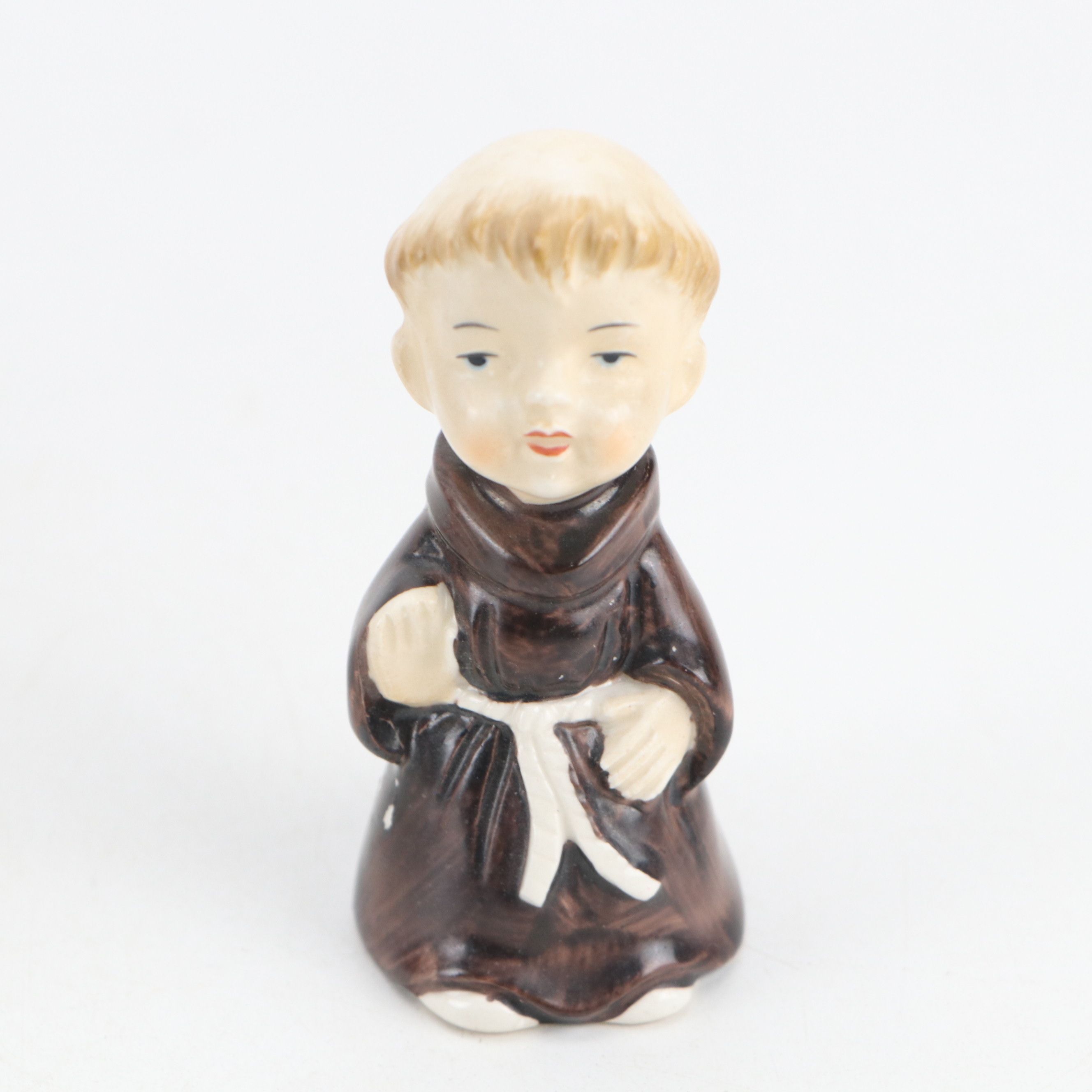 Pair of Sanmyro Porcelain Shakers with Napcoware and More Porcelain Figurines