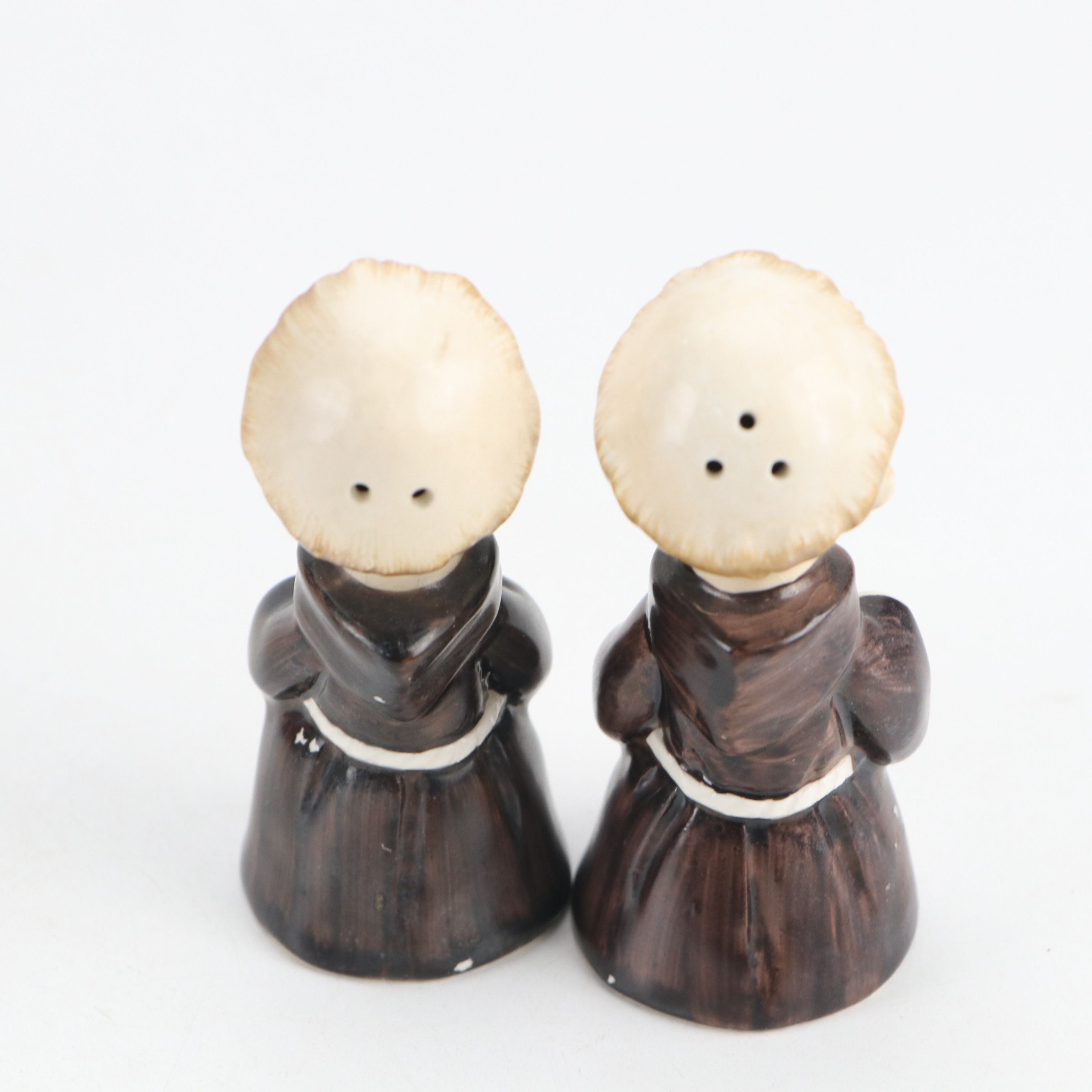 Pair of Sanmyro Porcelain Shakers with Napcoware and More Porcelain Figurines