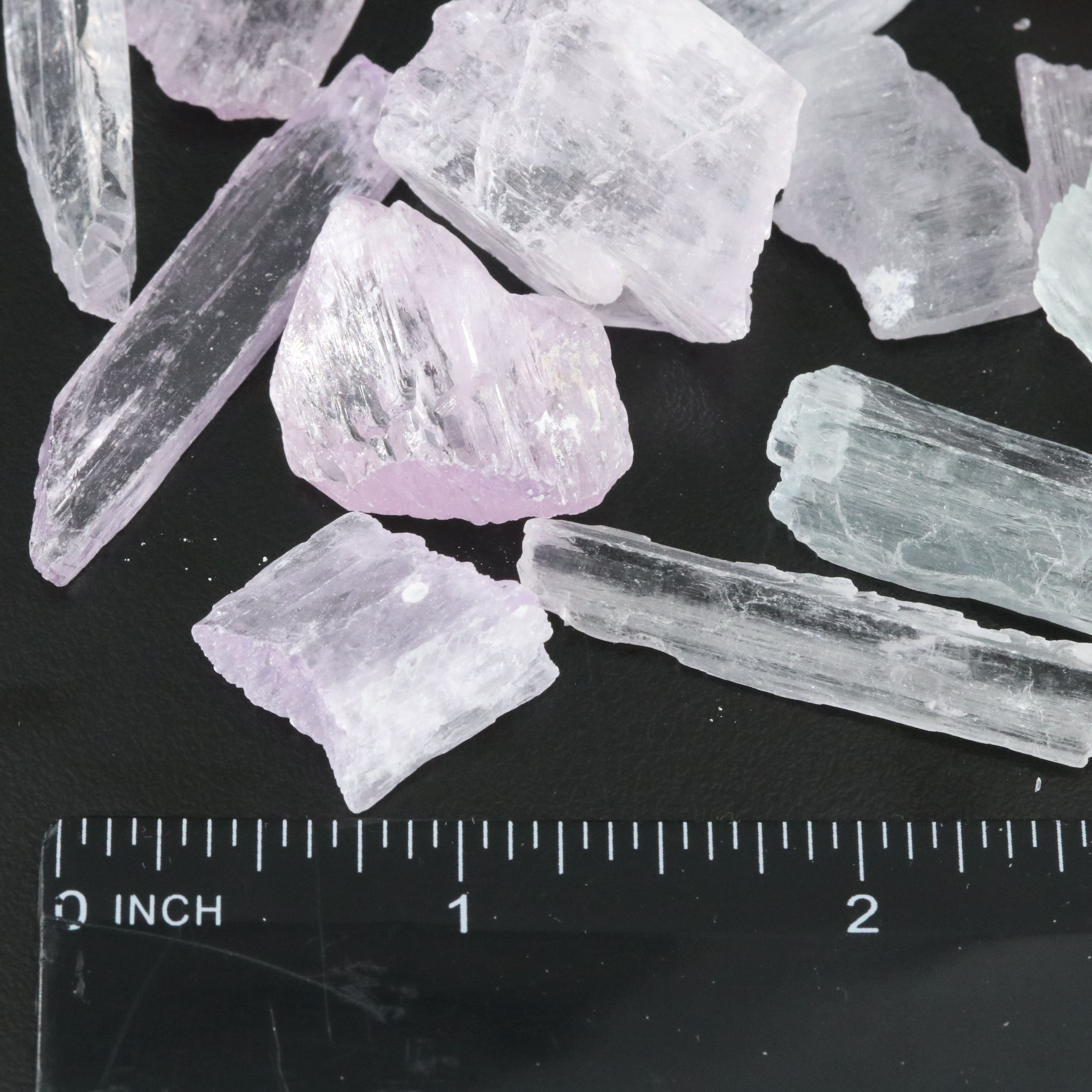 Loose 1134.00 CTW Rough Kunzite