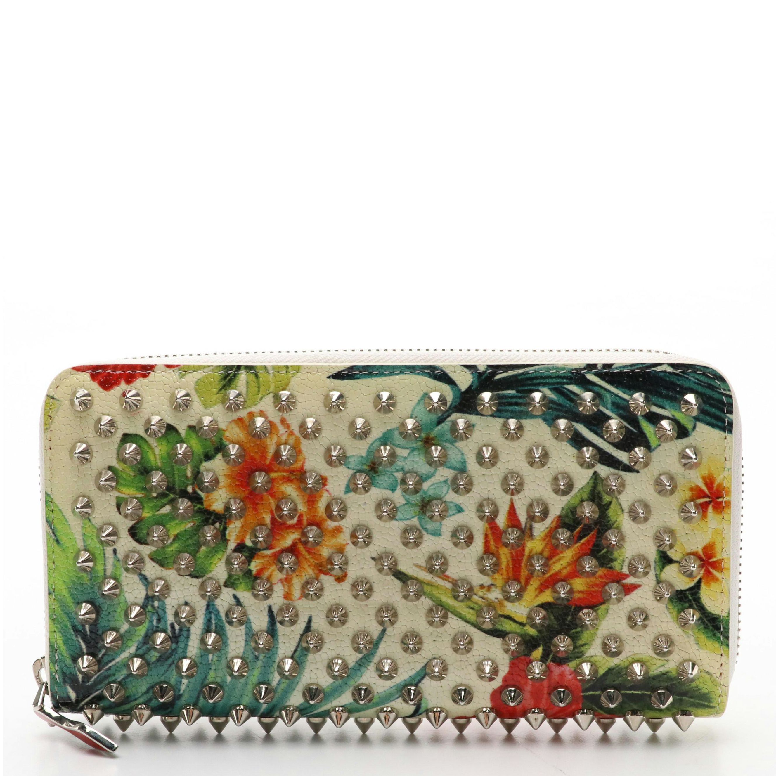【自身購入極美品】christian Louboutin Panettone CHRISTIAN LOUBOUTIN Calfskin Panettone Spiked Zip Around