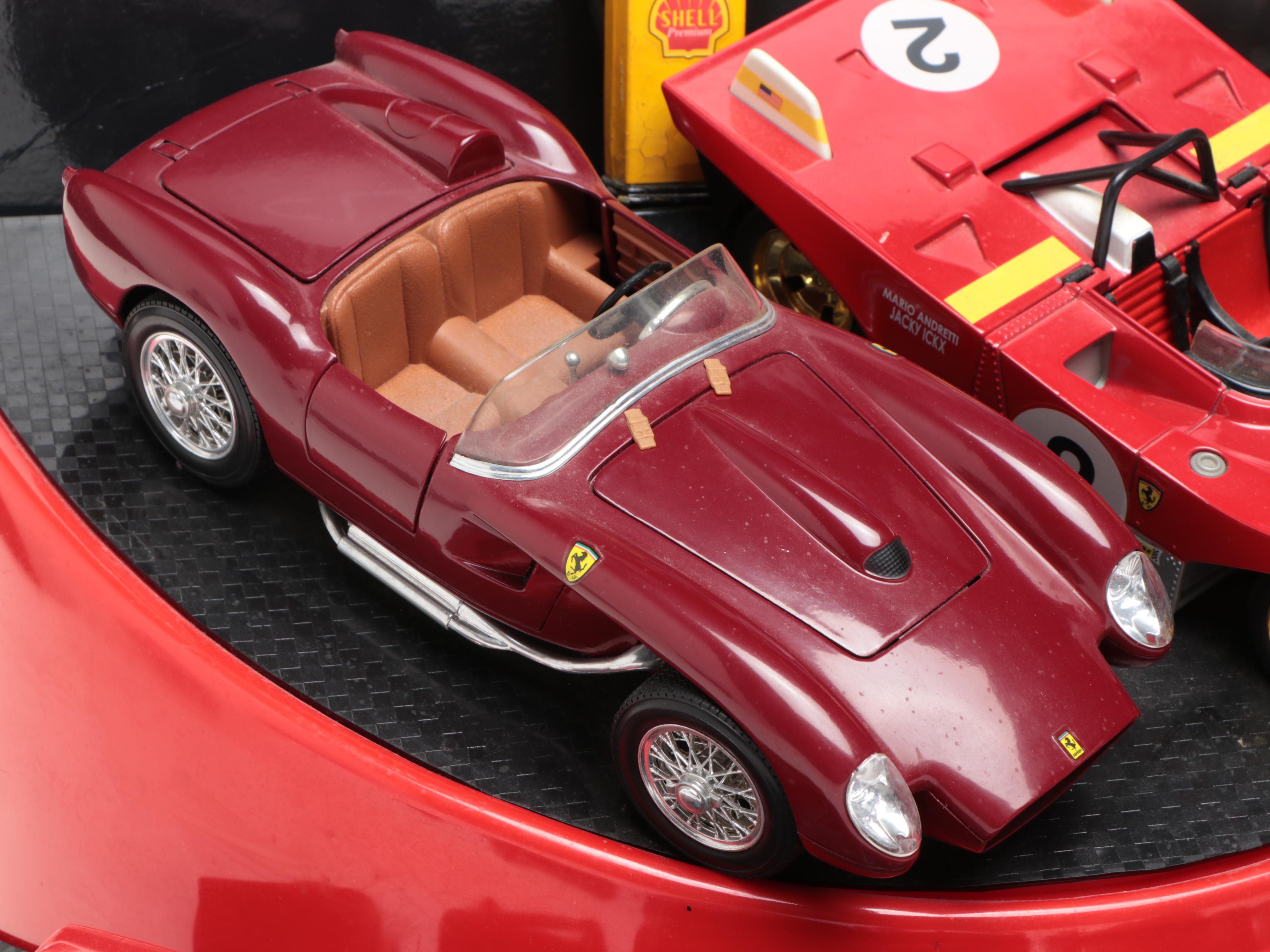 Collezione Shell Classico Ferrari Diecast Cars on Display