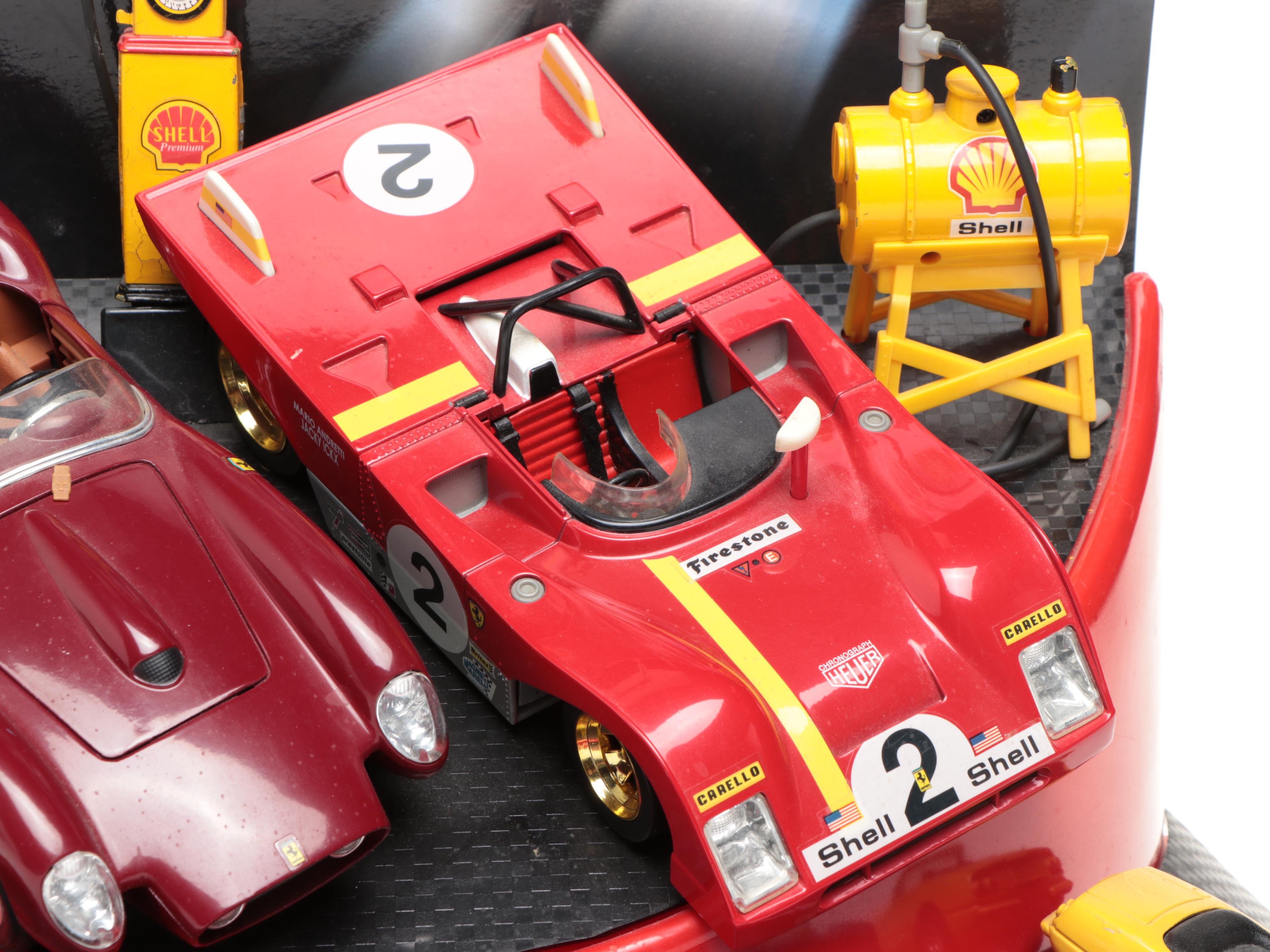 Collezione Shell Classico Ferrari Diecast Cars on Display