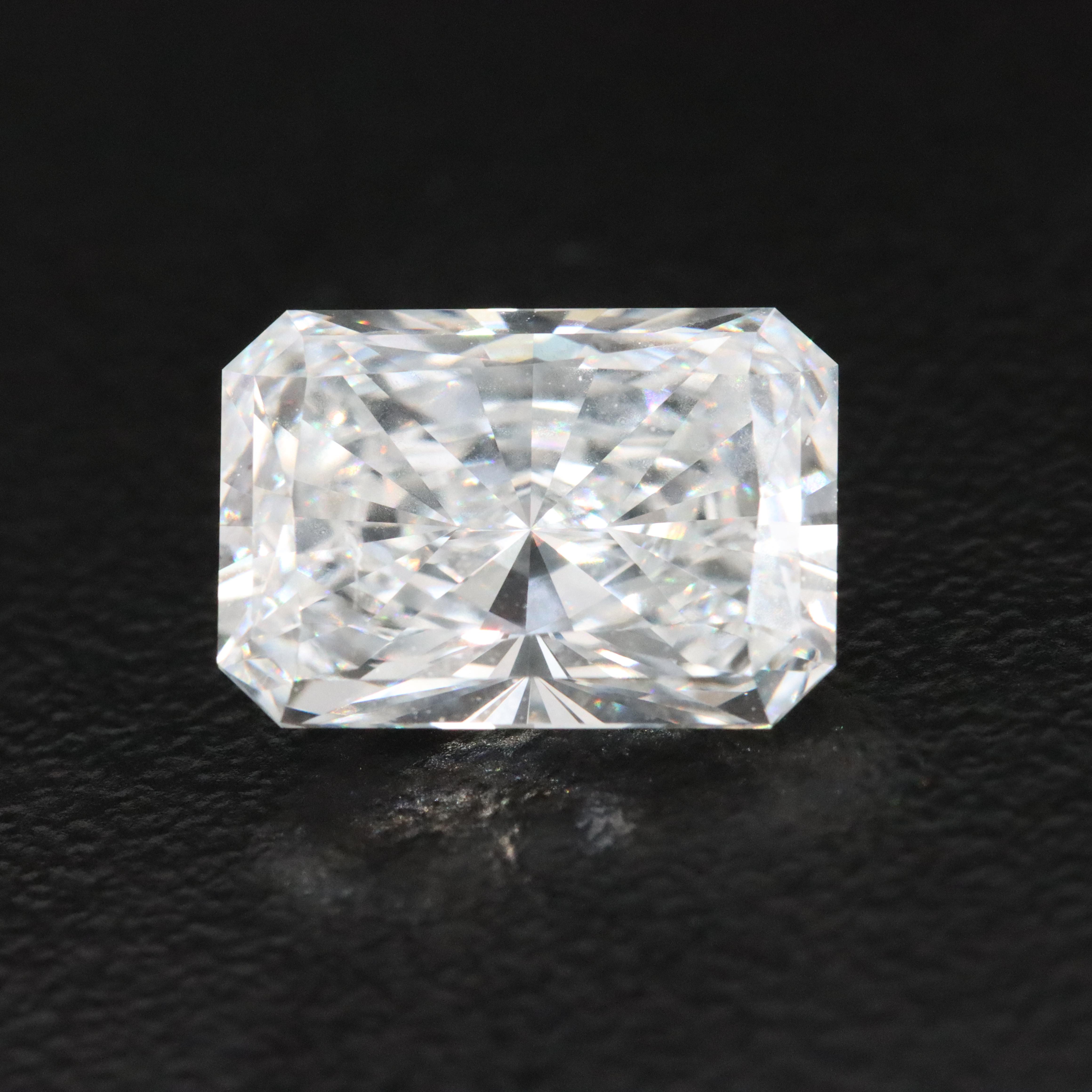 Loose 4.09 CT Lab Grown Diamond with IGI Report