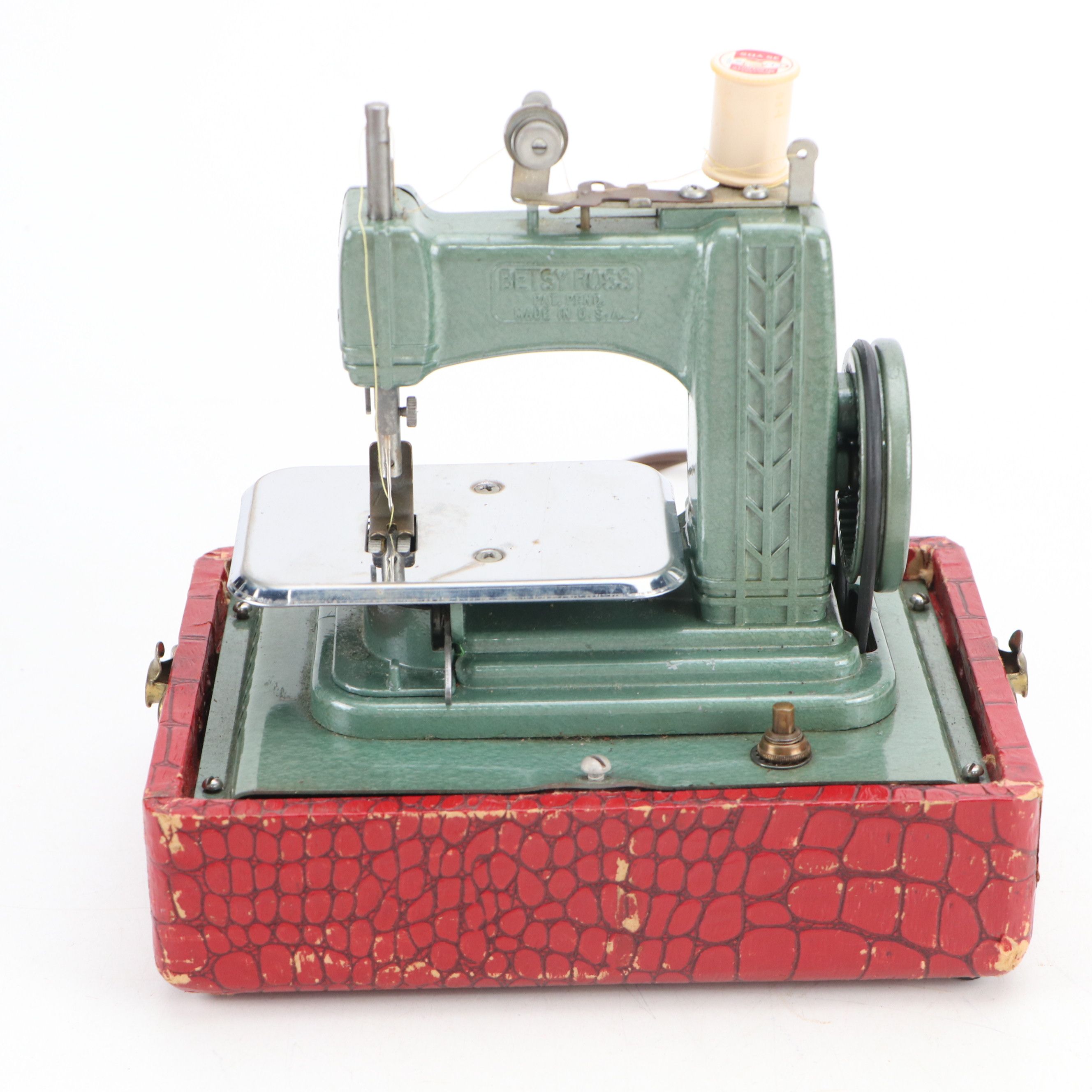 Gibraltar Betsy Ross Miniature Electric Sewing Machine with Embossed Gator Case